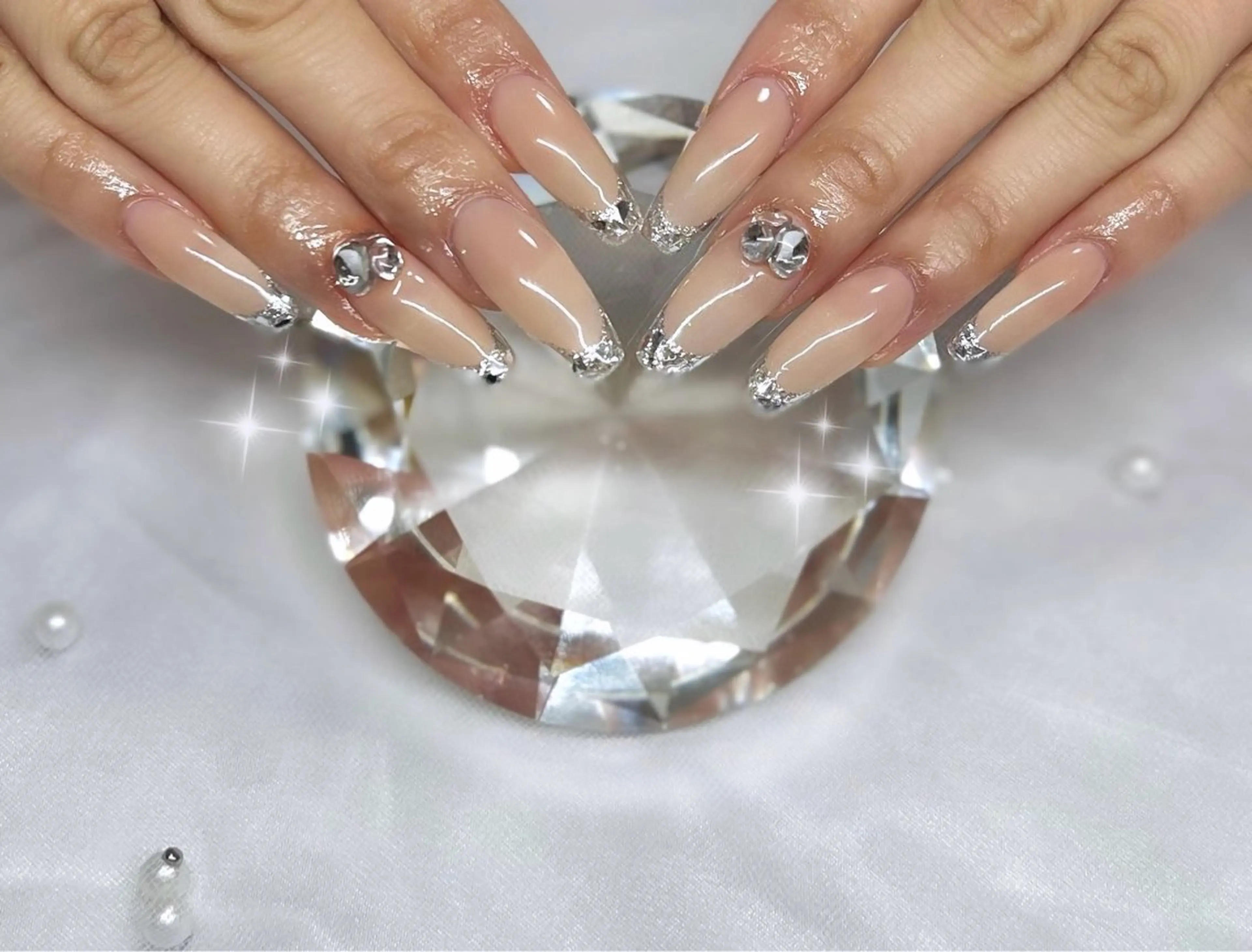 ネイル フレンチネイル ガラスフレンチ ハンドネイル Minako 【Charmant】のネイルデザイン