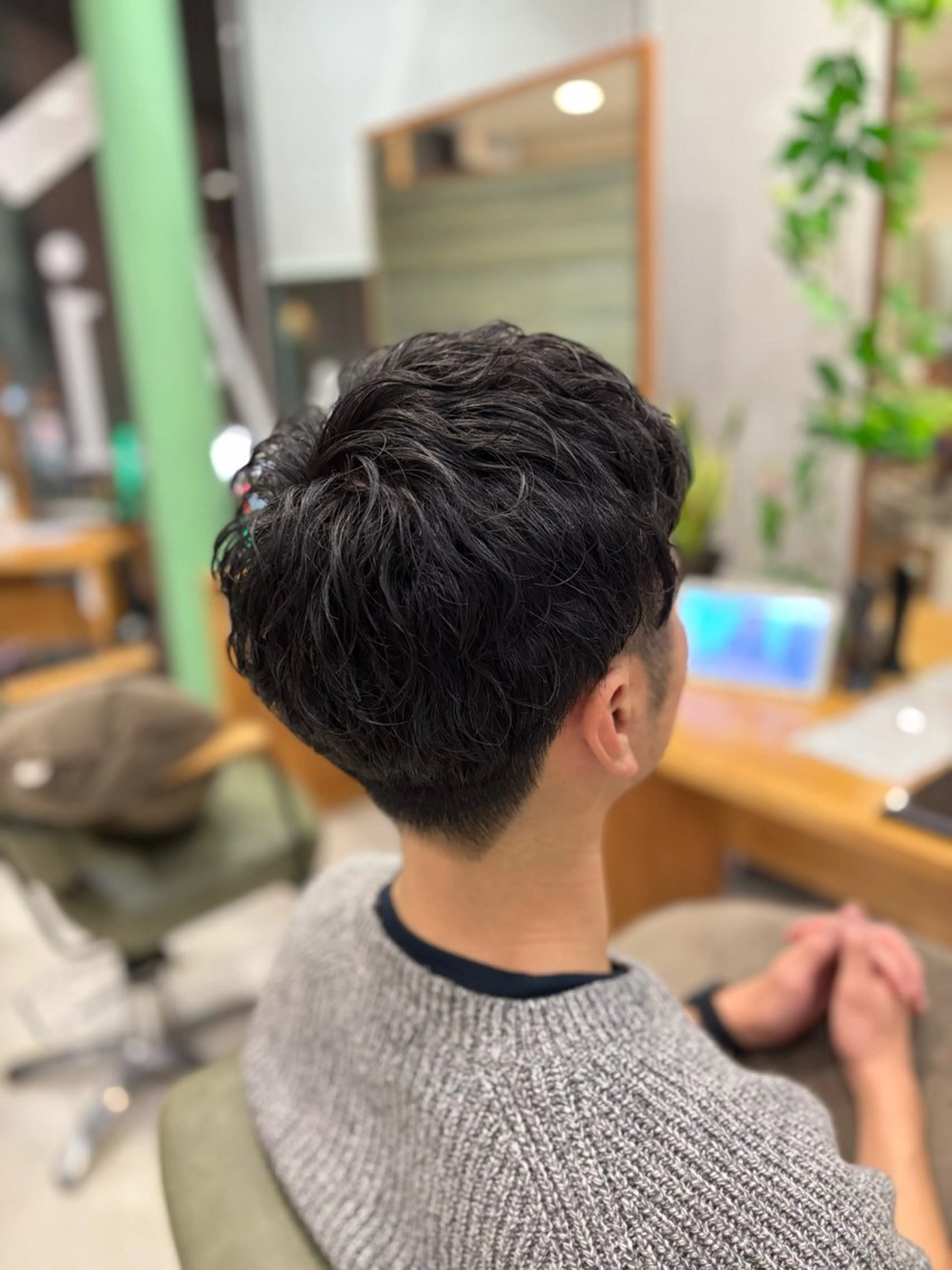 メンズ カット💇‍♂️＋ パーマ ＋ 炭酸Tr ✨の写真