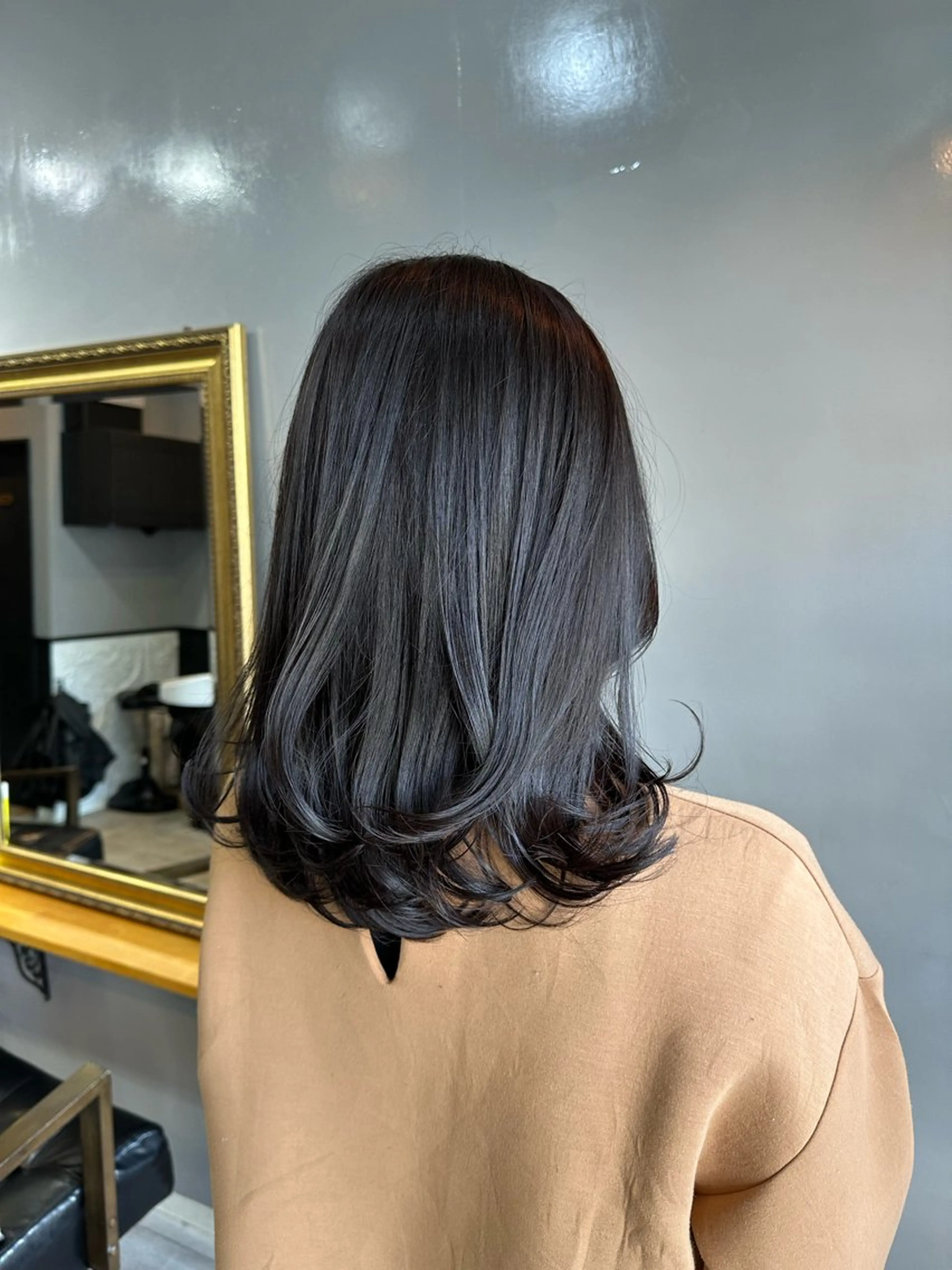 セミロング 渡辺俊介 暗髪カラー /美髪矯正/髪質改善のヘアスタイル