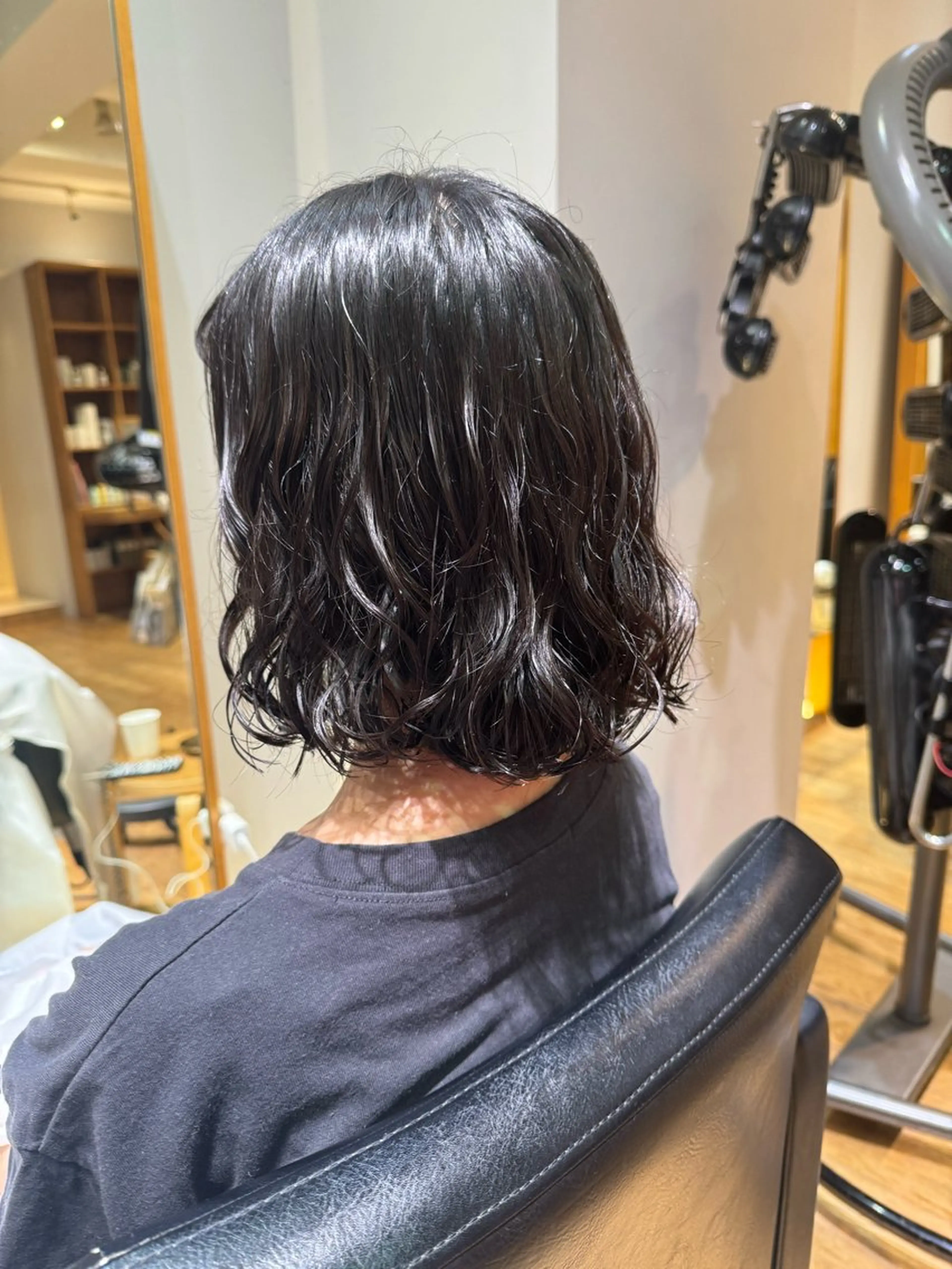 ショート カット パーマ トリートメント 大人可愛い♡コテ巻き パーマ🌼杉田 萌恵のヘアスタイル