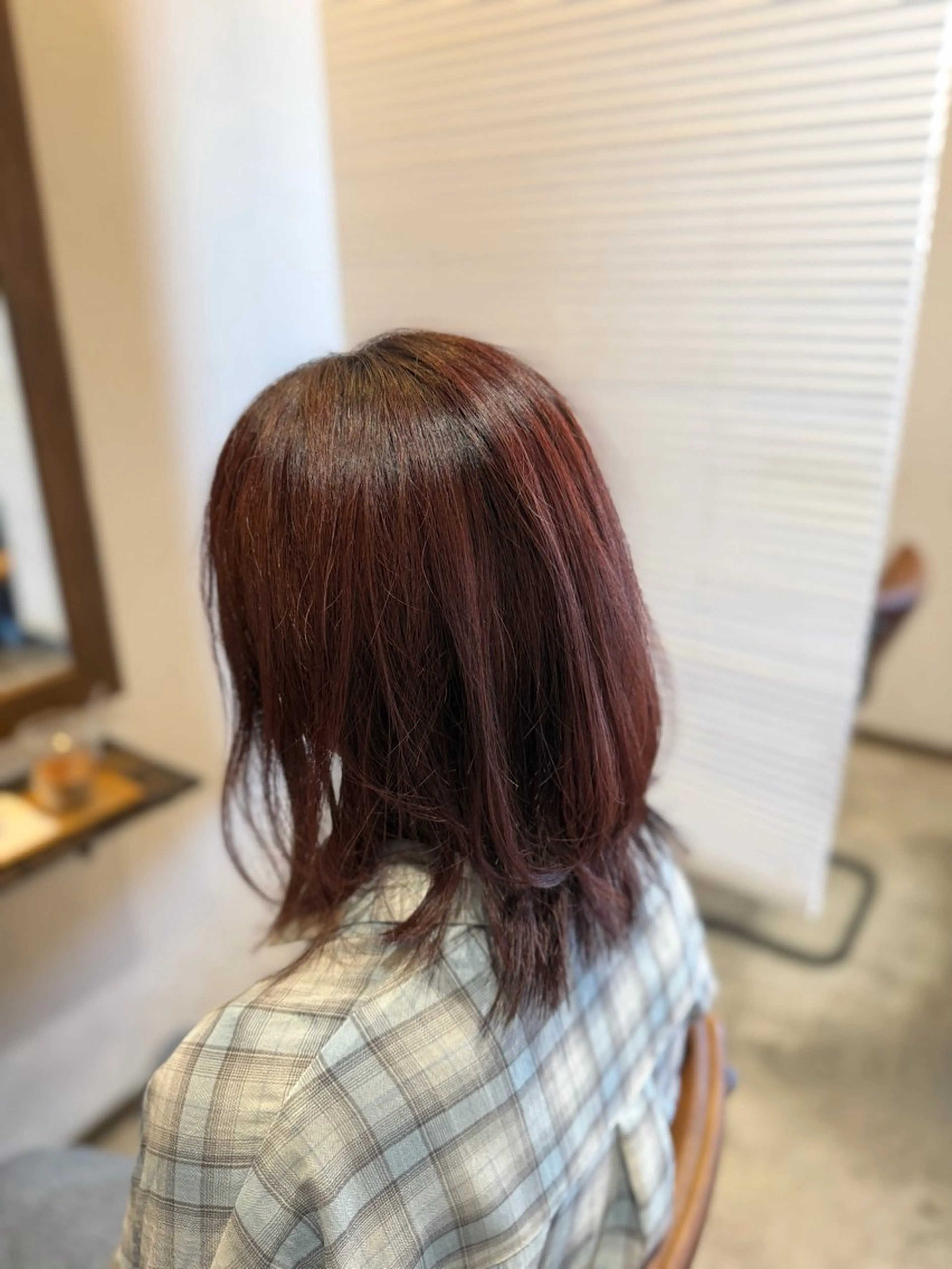 ミディアム YUKI .のヘアスタイル
