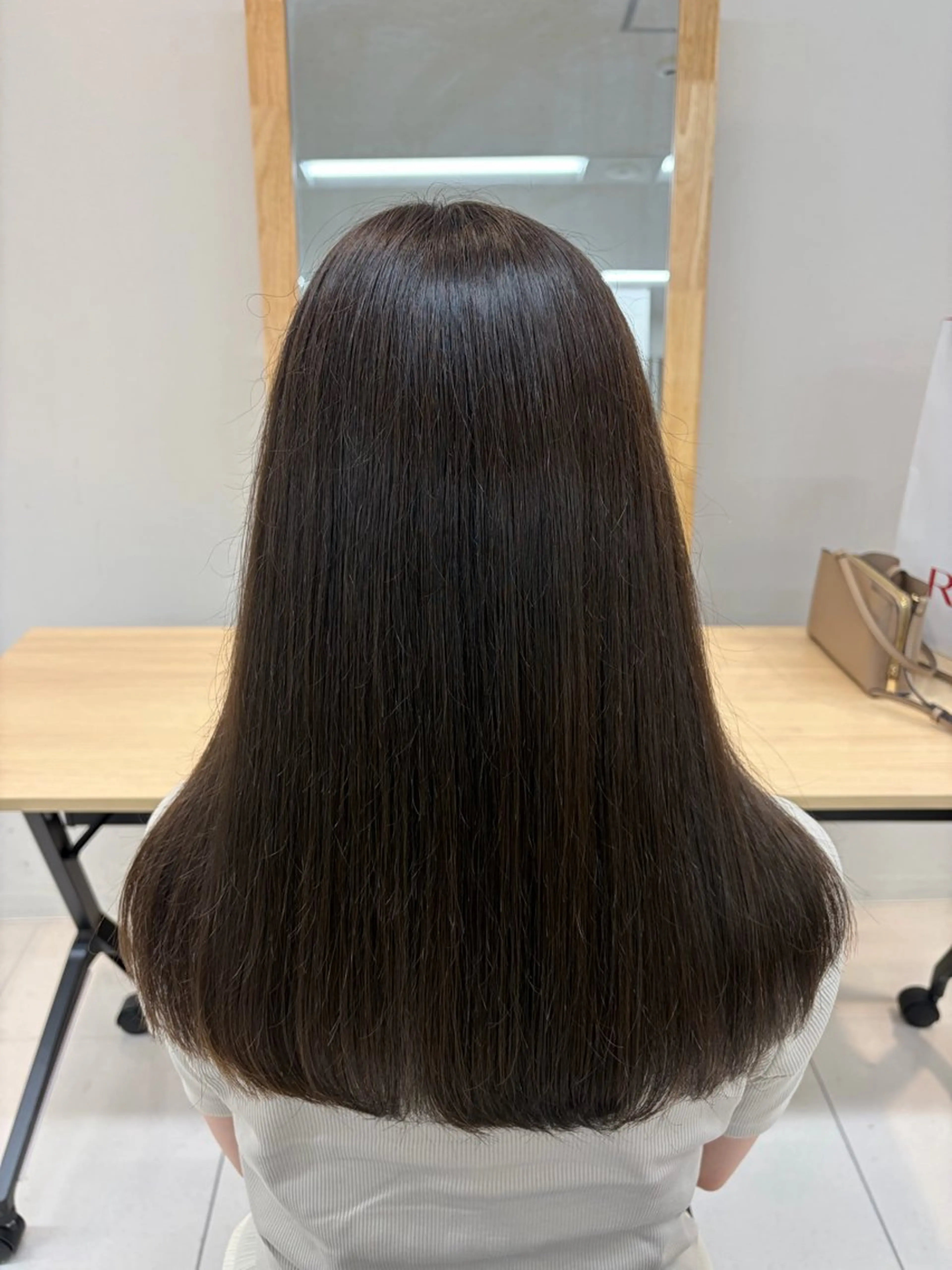 カラー 宮原 しおりのヘアスタイル