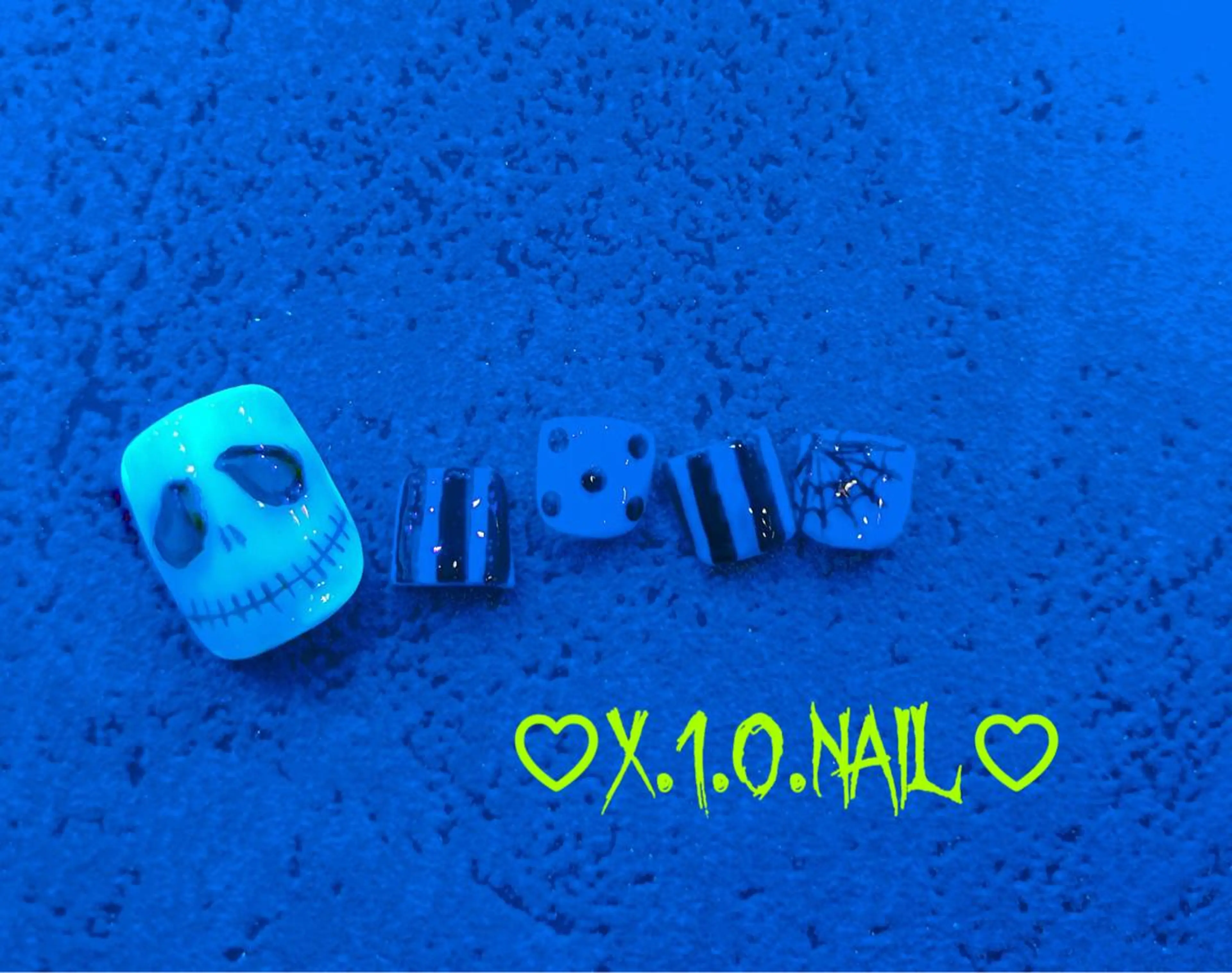 ネイル アニマル柄 アートネイル ハロウィン ニュアンスネイル ネイルチップ x.1.0.nail ♡Cのネイルデザイン