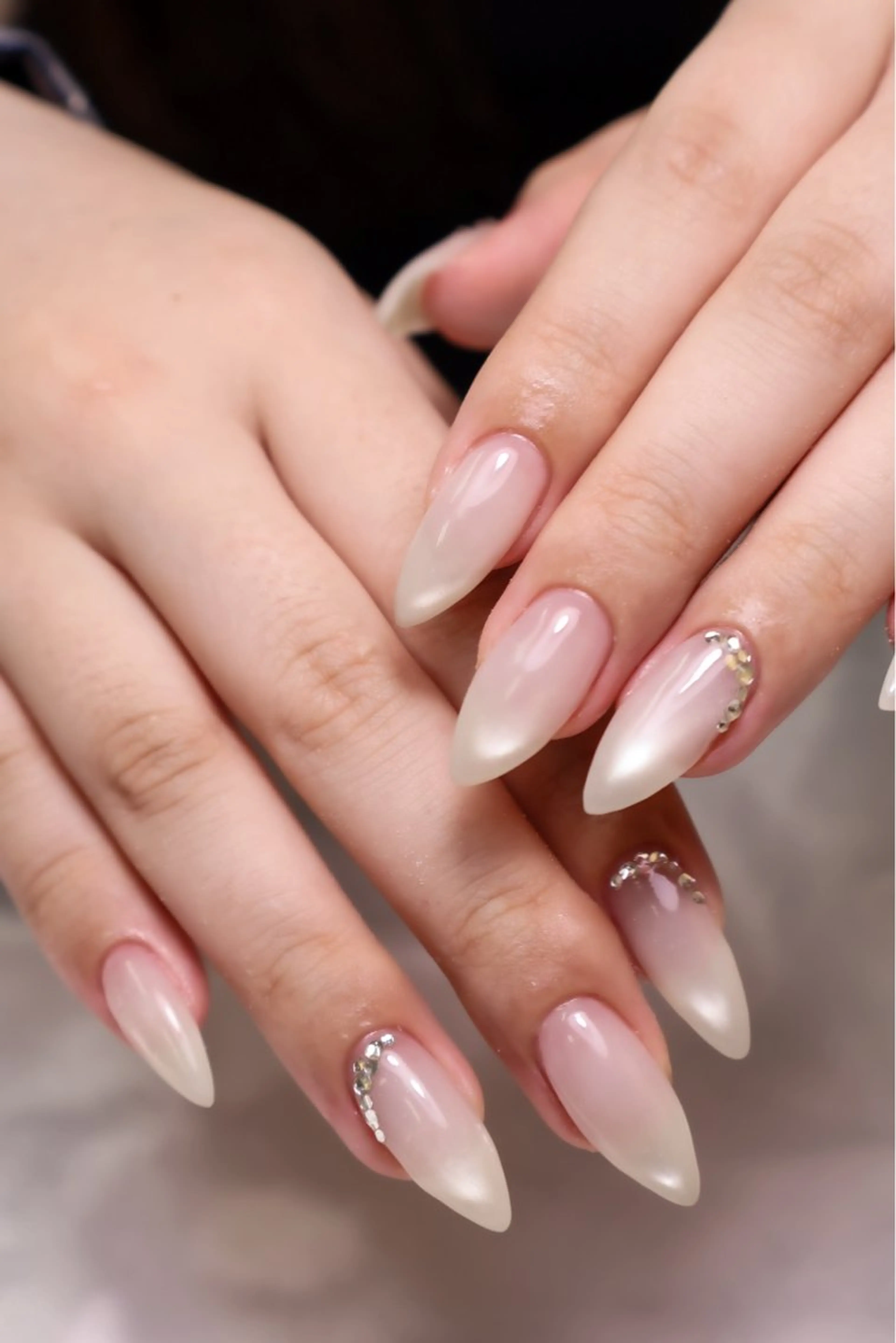 ネイル グラデーション 韓国ネイル マグネットネイル シンプルネイル ワンホンネイル nail salon BONはるのネイルデザイン
