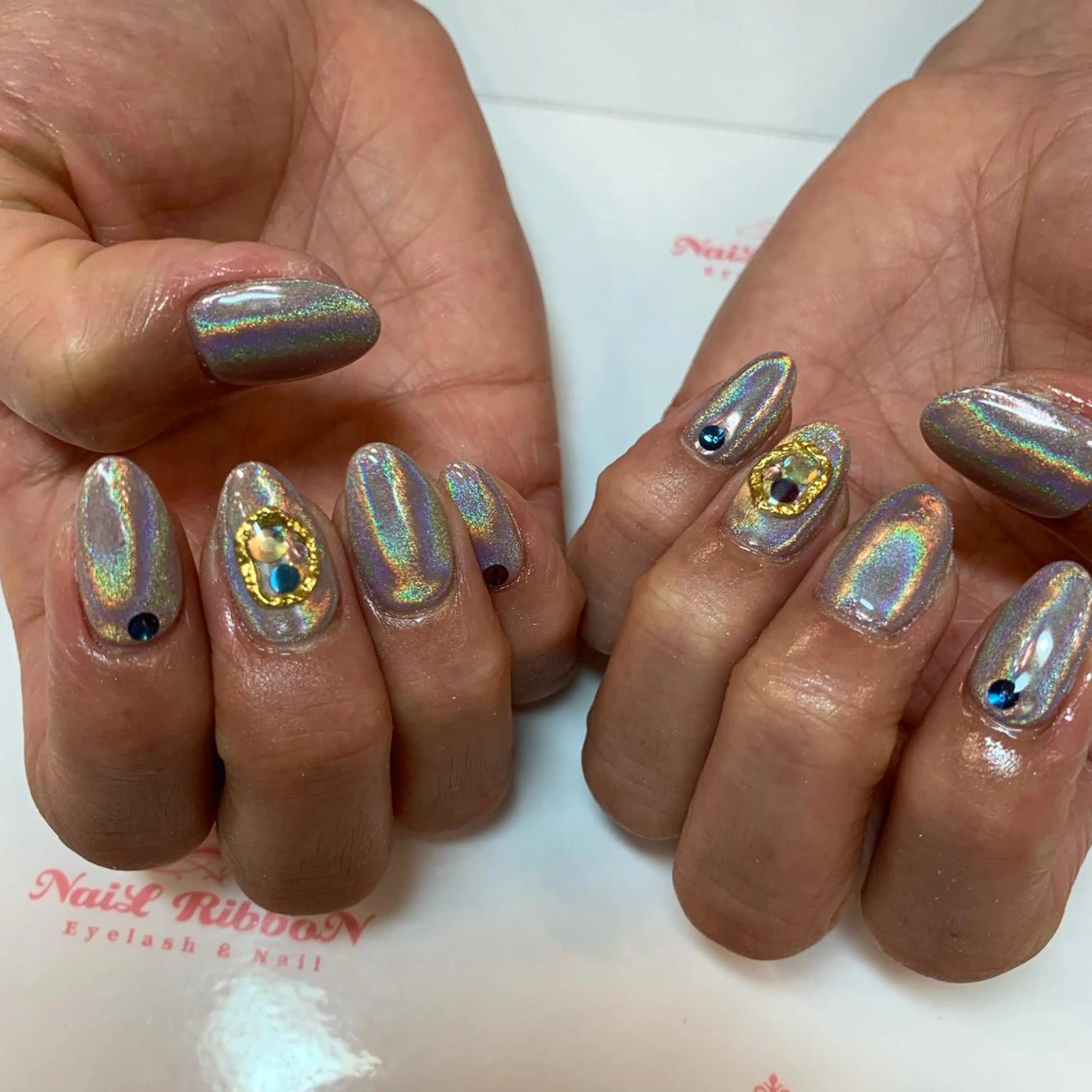 ネイル ネイルリボン 受付スタッフのネイルデザイン