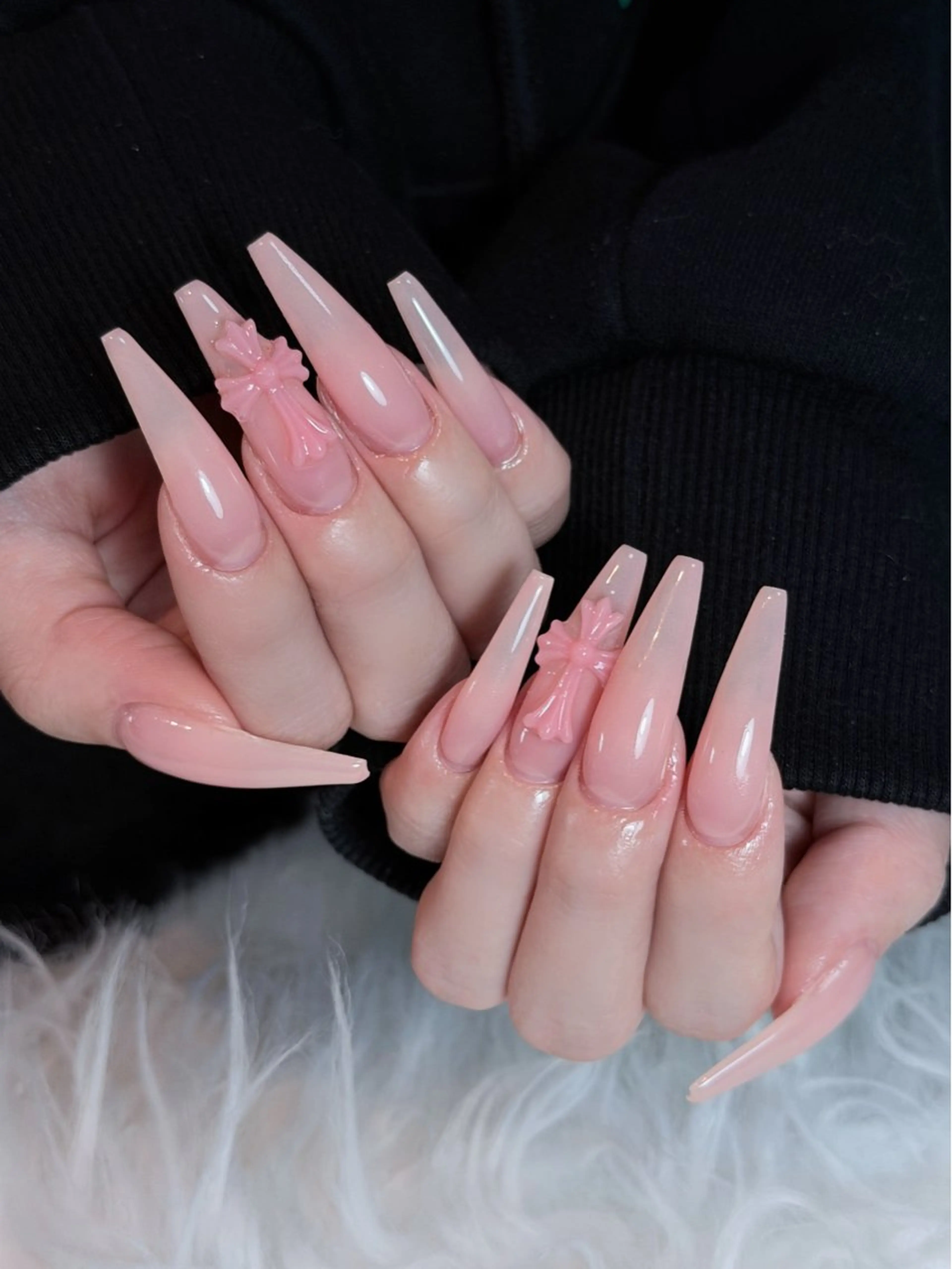 ネイル チークネイル ドット フレンチネイル グラデーション ハート ハンドネイル Julli NailStudioのネイルデザイン