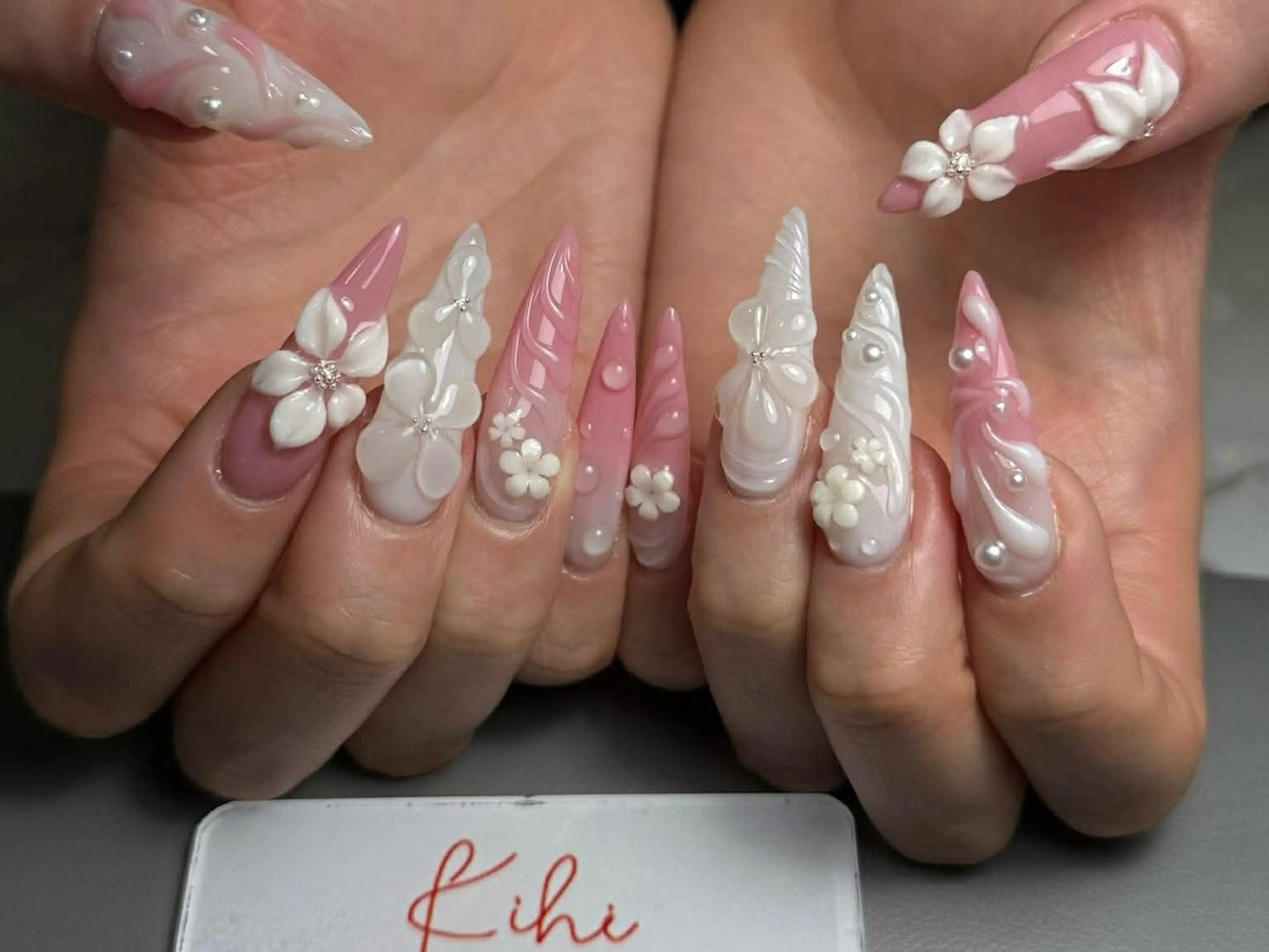 ネイル アートネイル フレンチネイル ジェルネイル グラデーション 韓国ネイル ハンドネイル 💕鈴木ユリ パラジェル/オフ無料のネイルデザイン