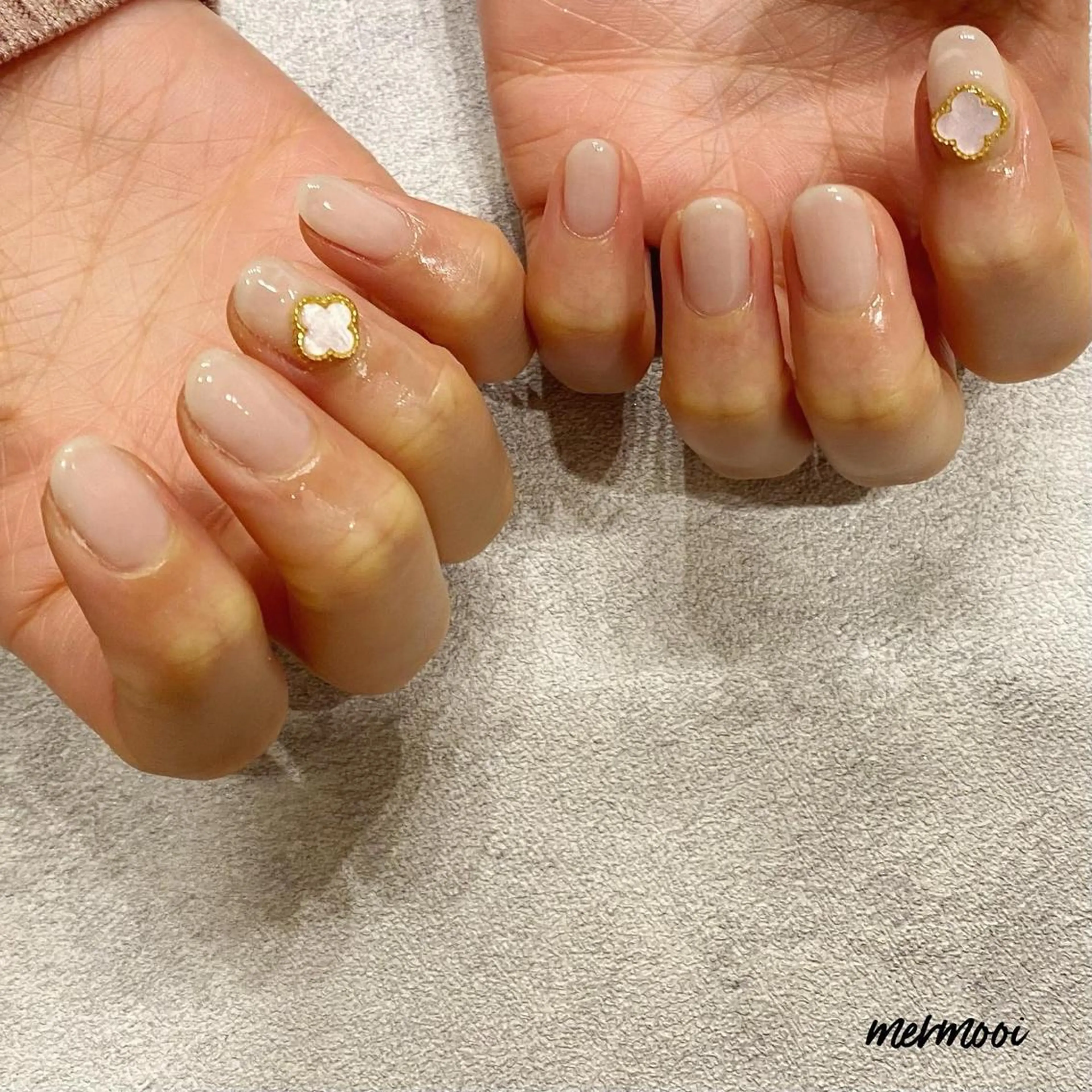 ネイル クリアネイル 氷ネイル・うるうるネイル マグネットネイル マットネイル ニュアンスネイル mermooi所属・melumooi nailのネイルデザイン