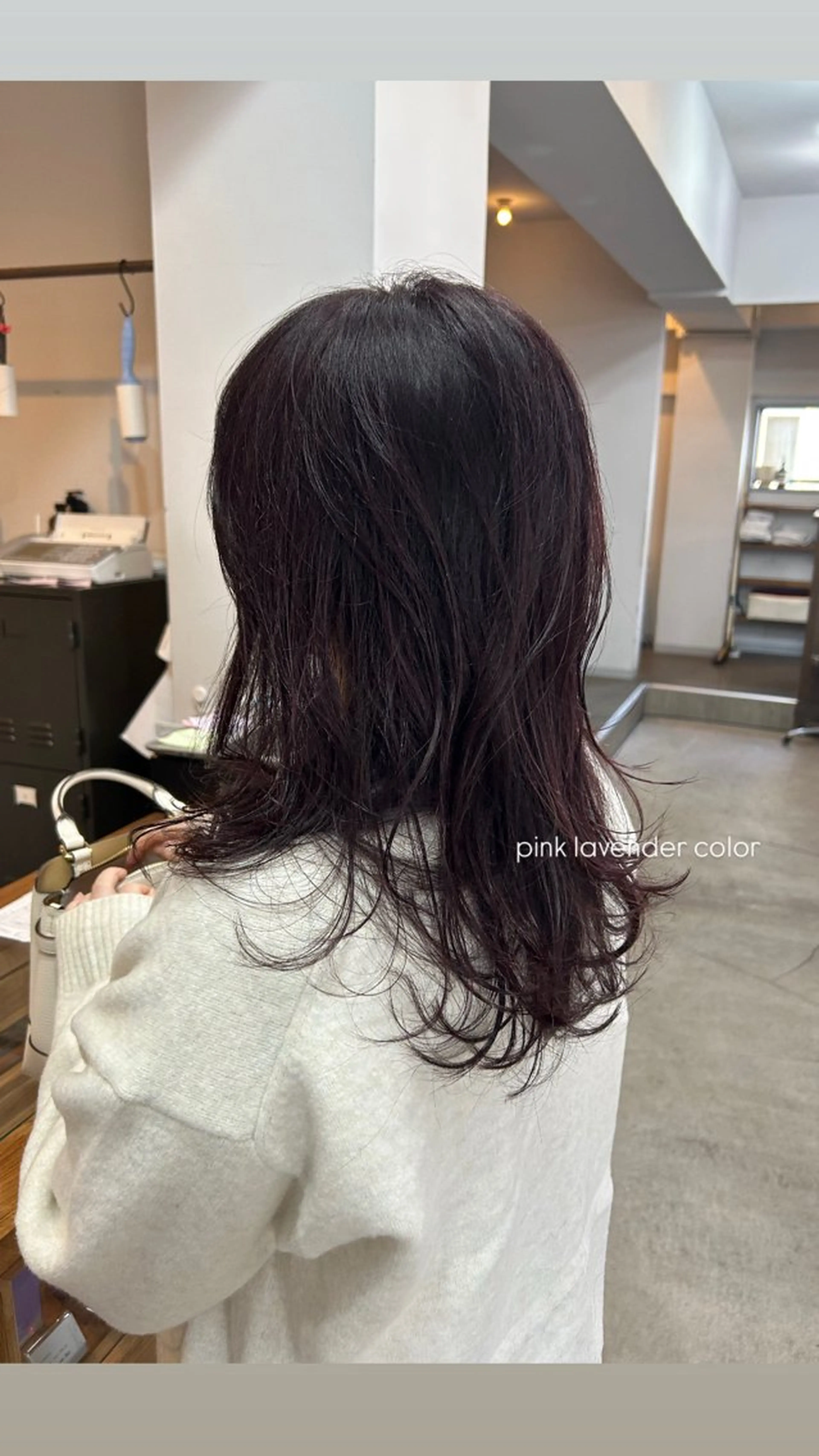 ロング ピンクラベンダー ヘアカラー 本澤 朋香のヘアスタイル