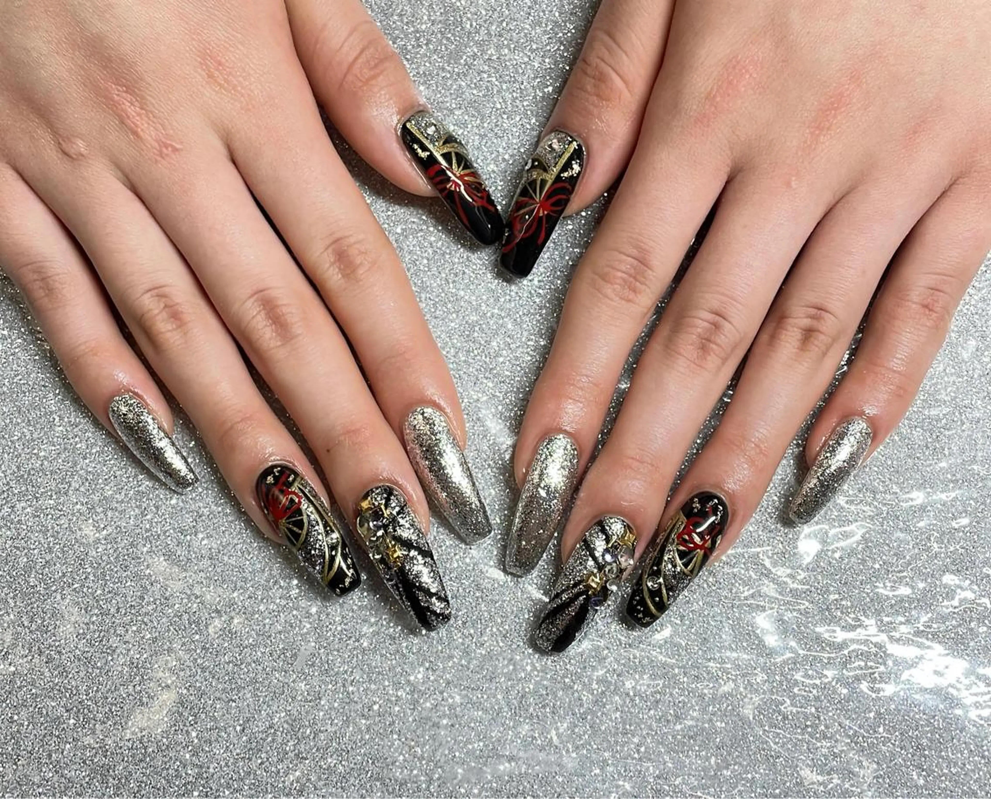 ネイル ハンドネイル VIERU 🌈🎀💖のネイルデザイン