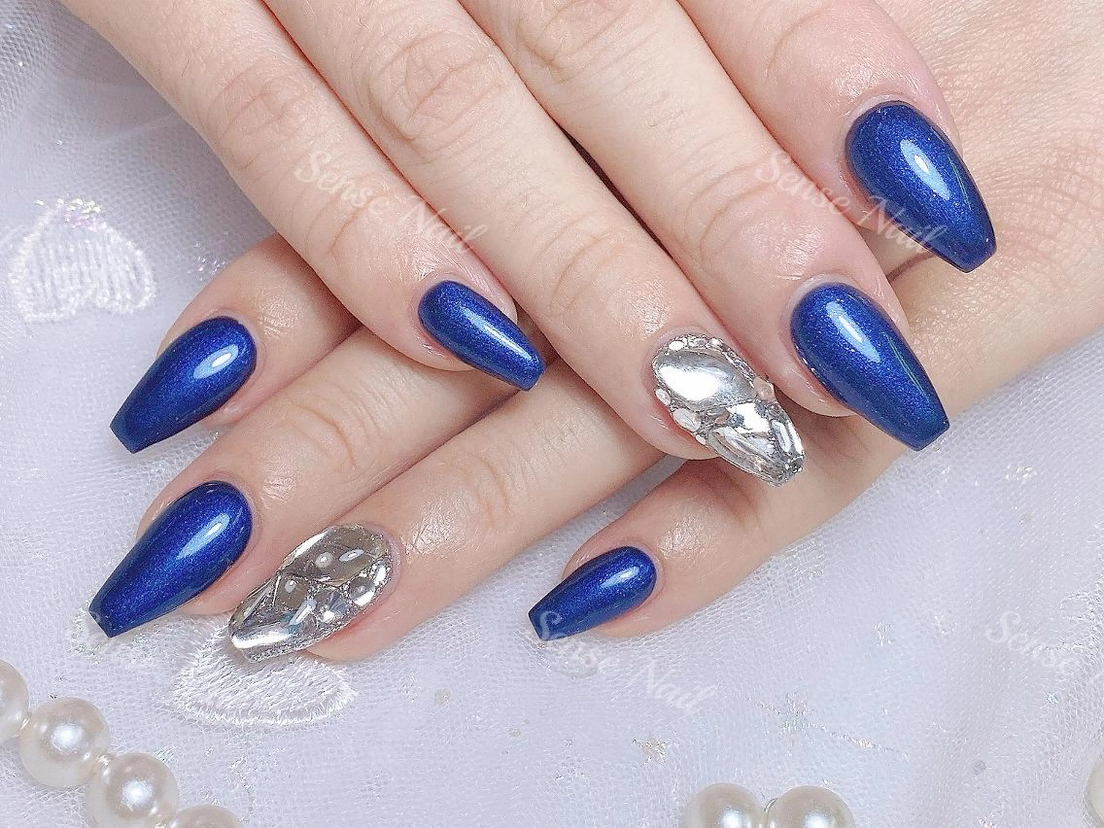 ネイル ハンドネイル ハンドケア Queening 🦋のネイルデザイン