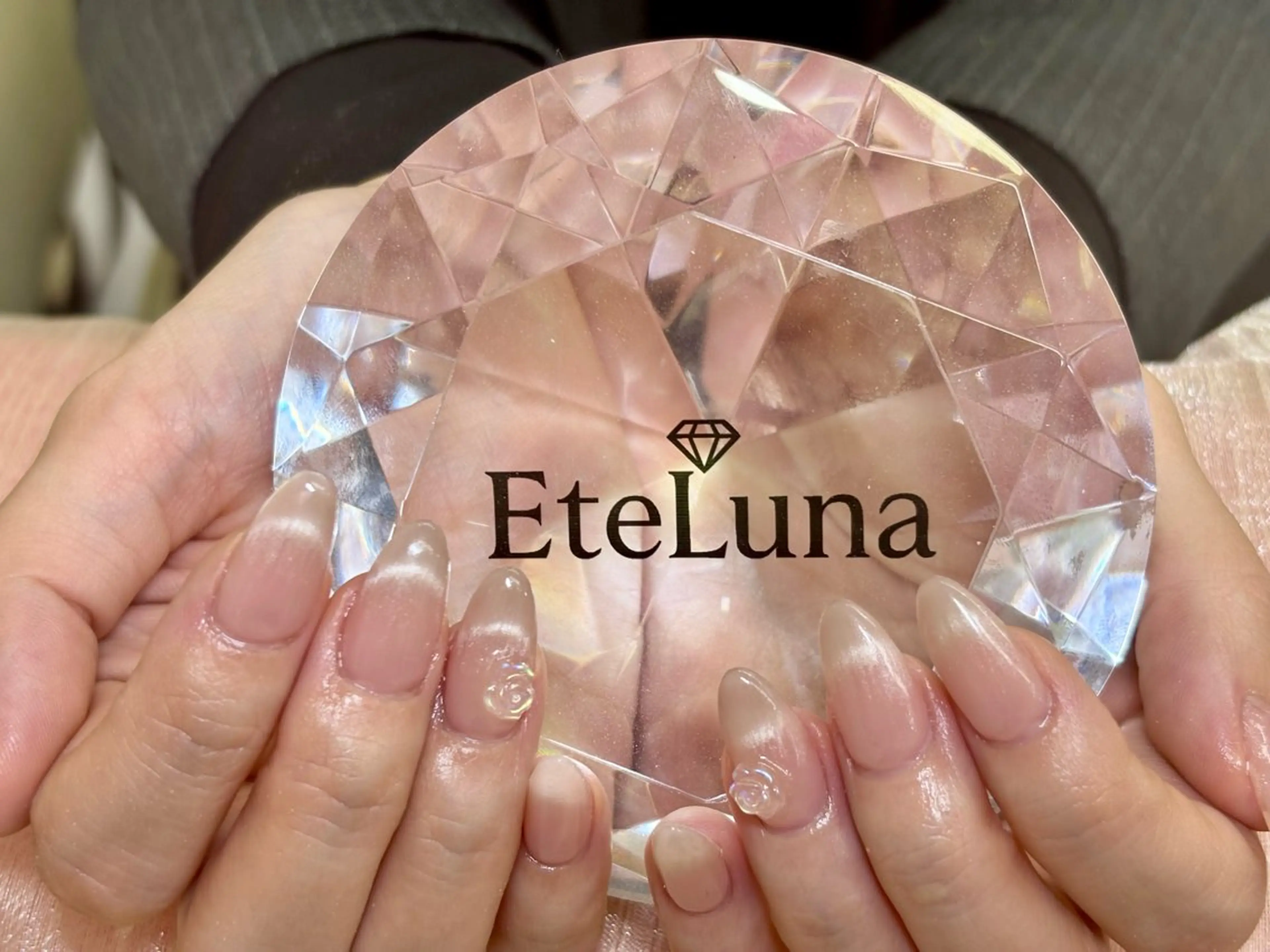 ネイル 長さ出し フレンチネイル マグネットネイル マグネットフレンチ ハンドネイル ETE LUNA NAILのネイルデザイン