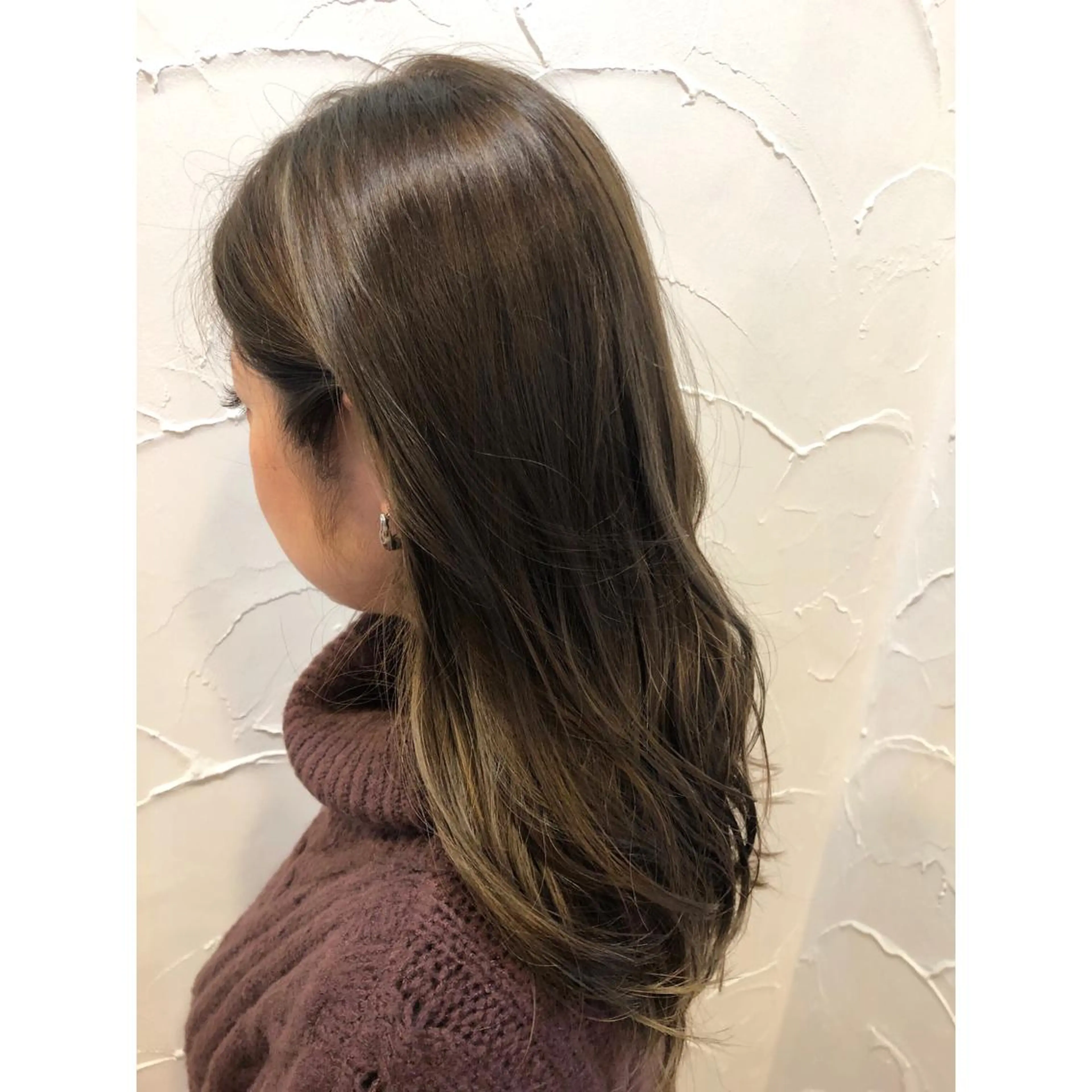ロング カラー ベージュカラー ミルクティーベージュ パーソナルカラー診断 できます　木曽　主博のヘアスタイル
