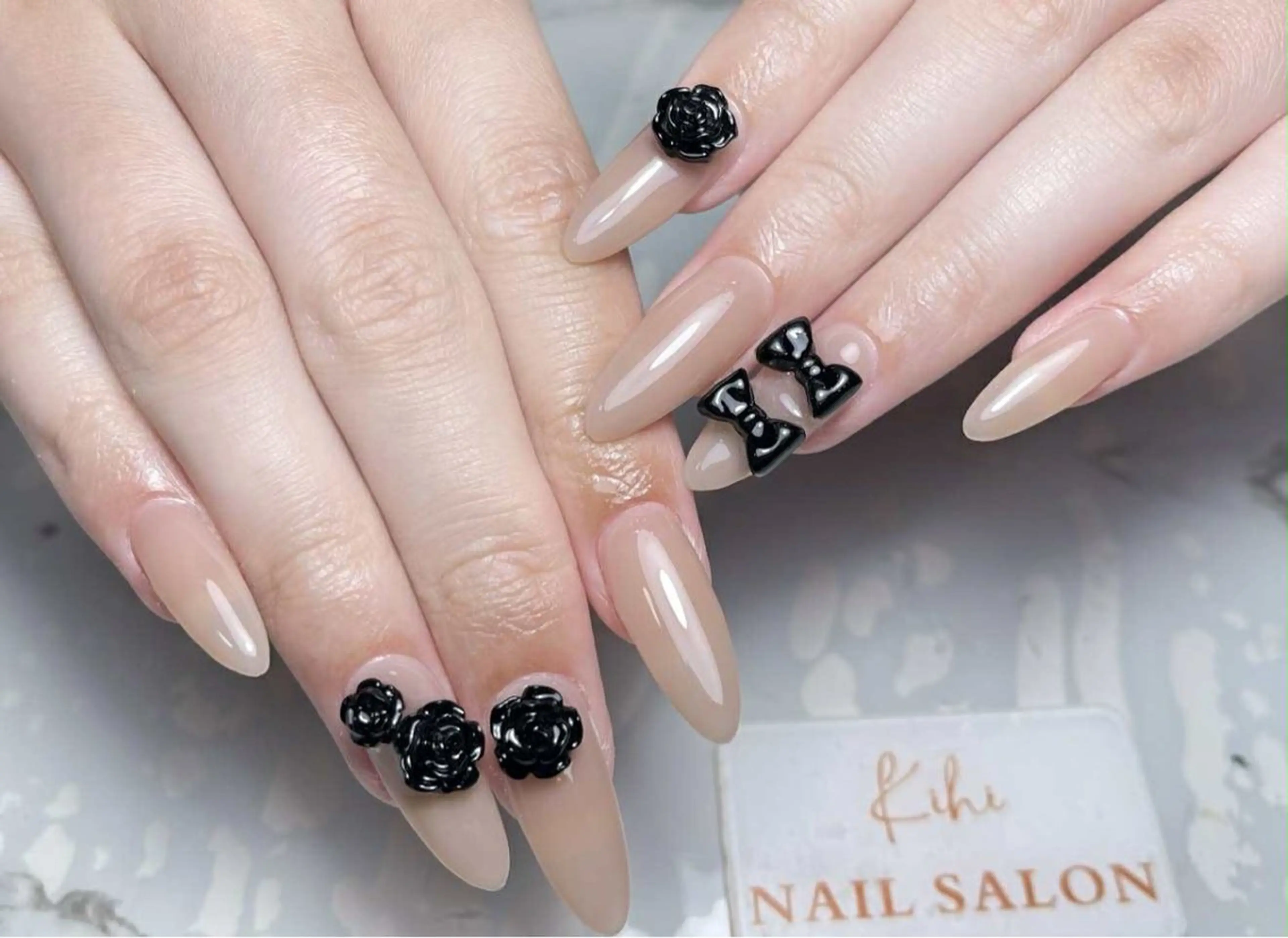 ネイル アートネイル フレンチネイル ジェルネイル グラデーション 韓国ネイル ハンドネイル さくら💮💮 【オフ無料】のネイルデザイン