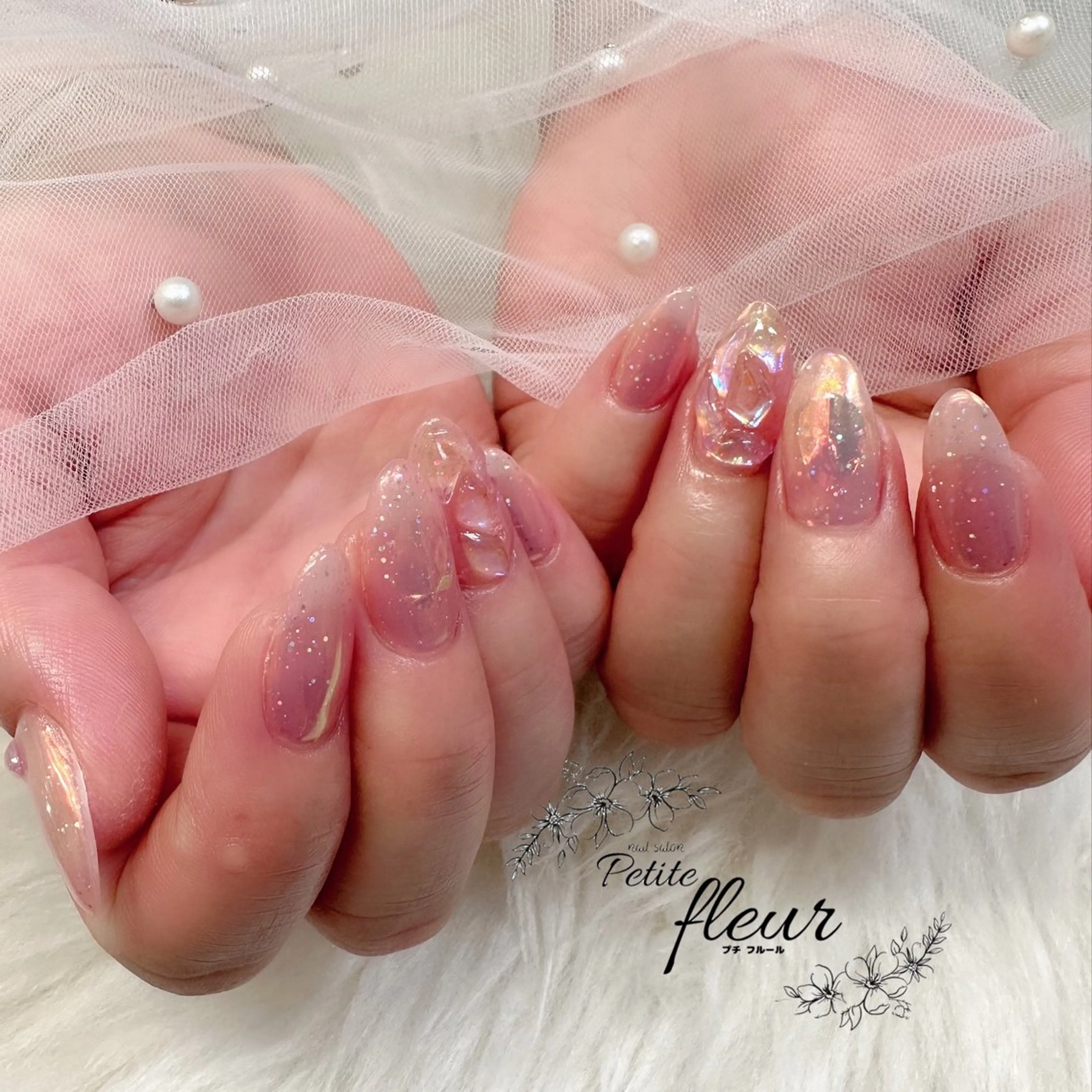 ネイル オーロラネイル 氷ネイル・うるうるネイル キラキラネイル ストーンネイル ❁⃘*。Petite fleur❁⃘*りさのネイルデザイン