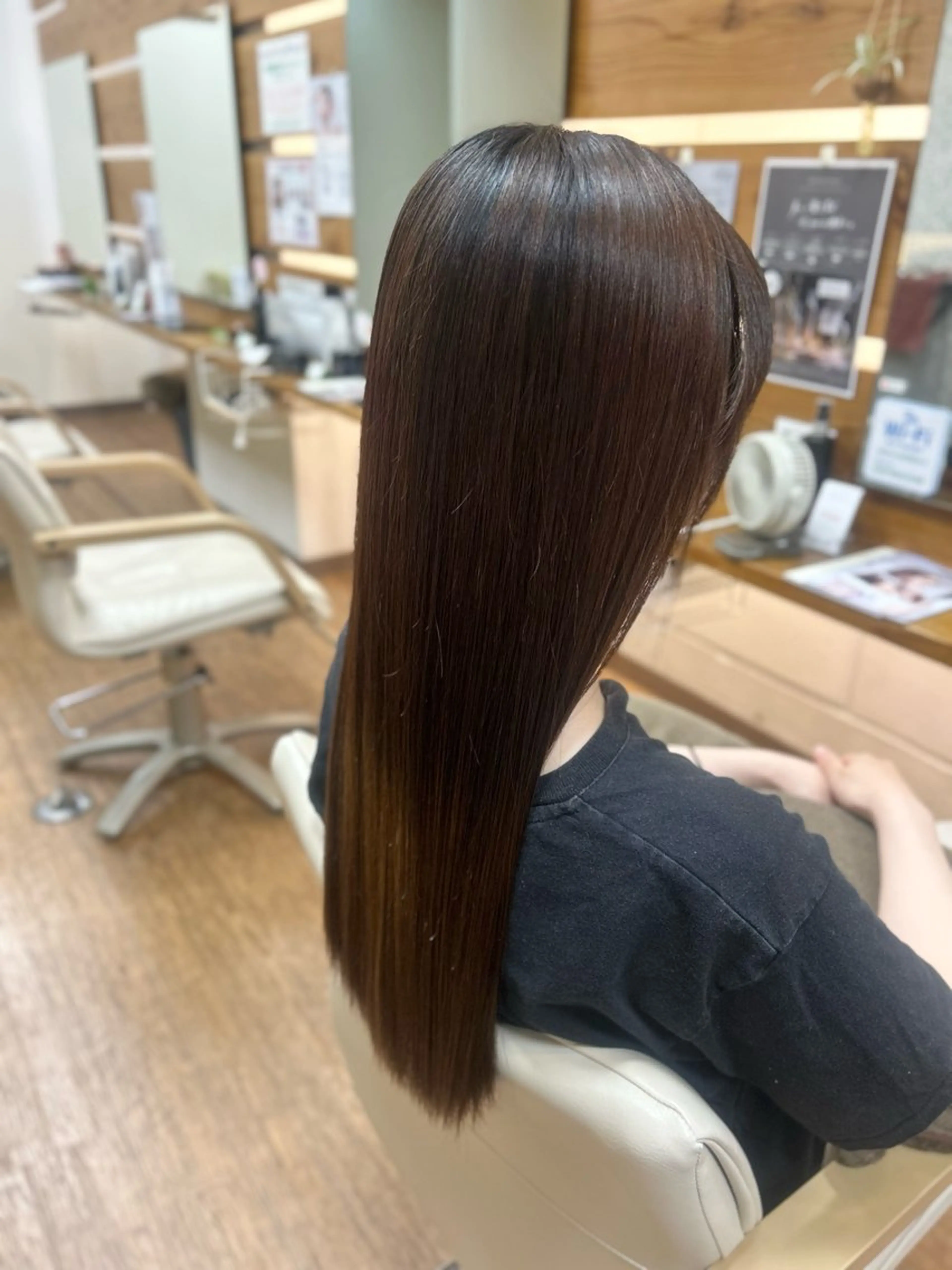 ロング 神谷 千明のヘアスタイル