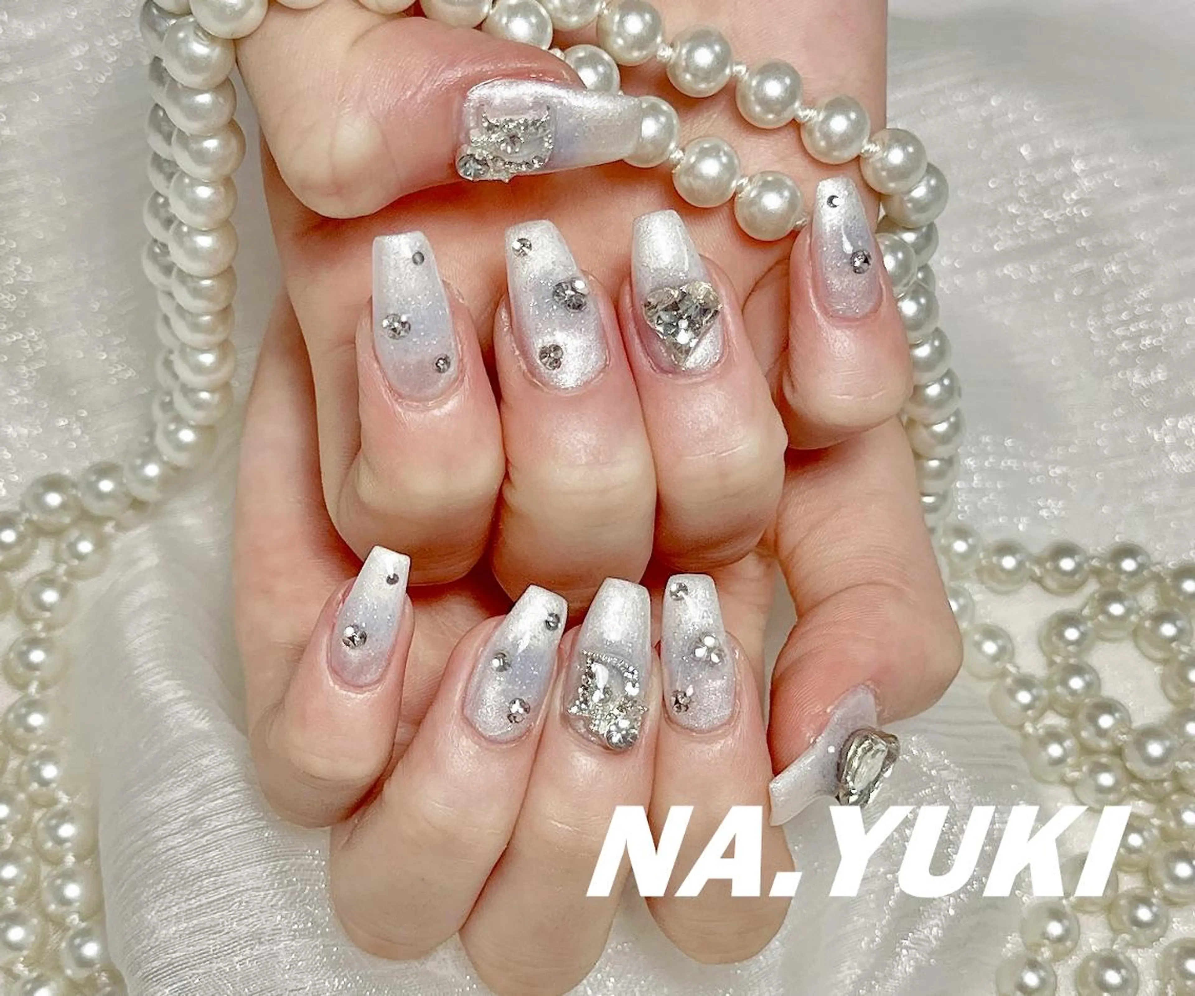 ネイル ハンドネイル ハンドケア 🌷 Mooning 🌷のネイルデザイン