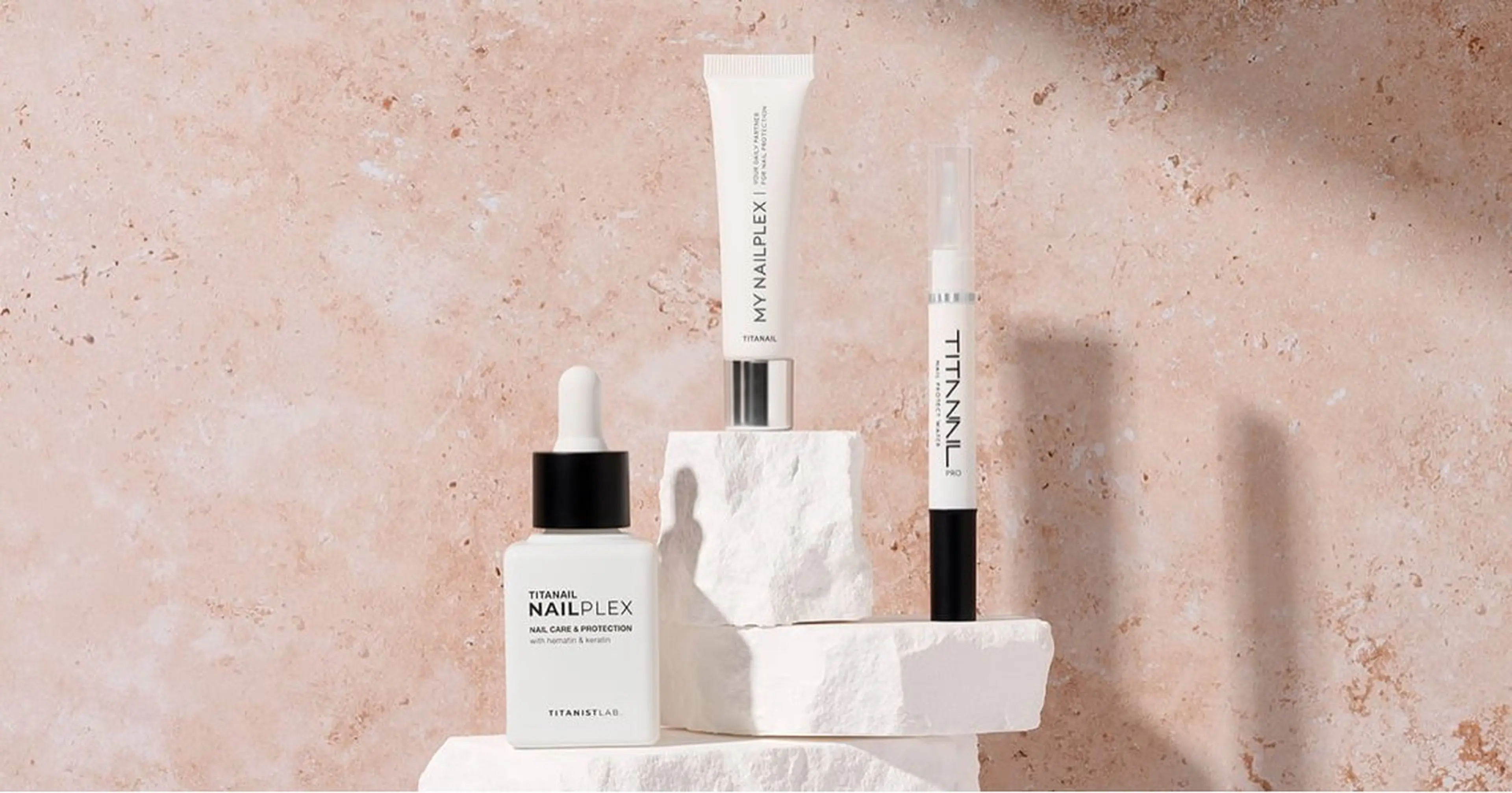 【ネイルトリートメント】　ネイルジェルメニューご選択の方に無料てお付けいたします♪⚠️コチラ単体ではご予約できませんの写真