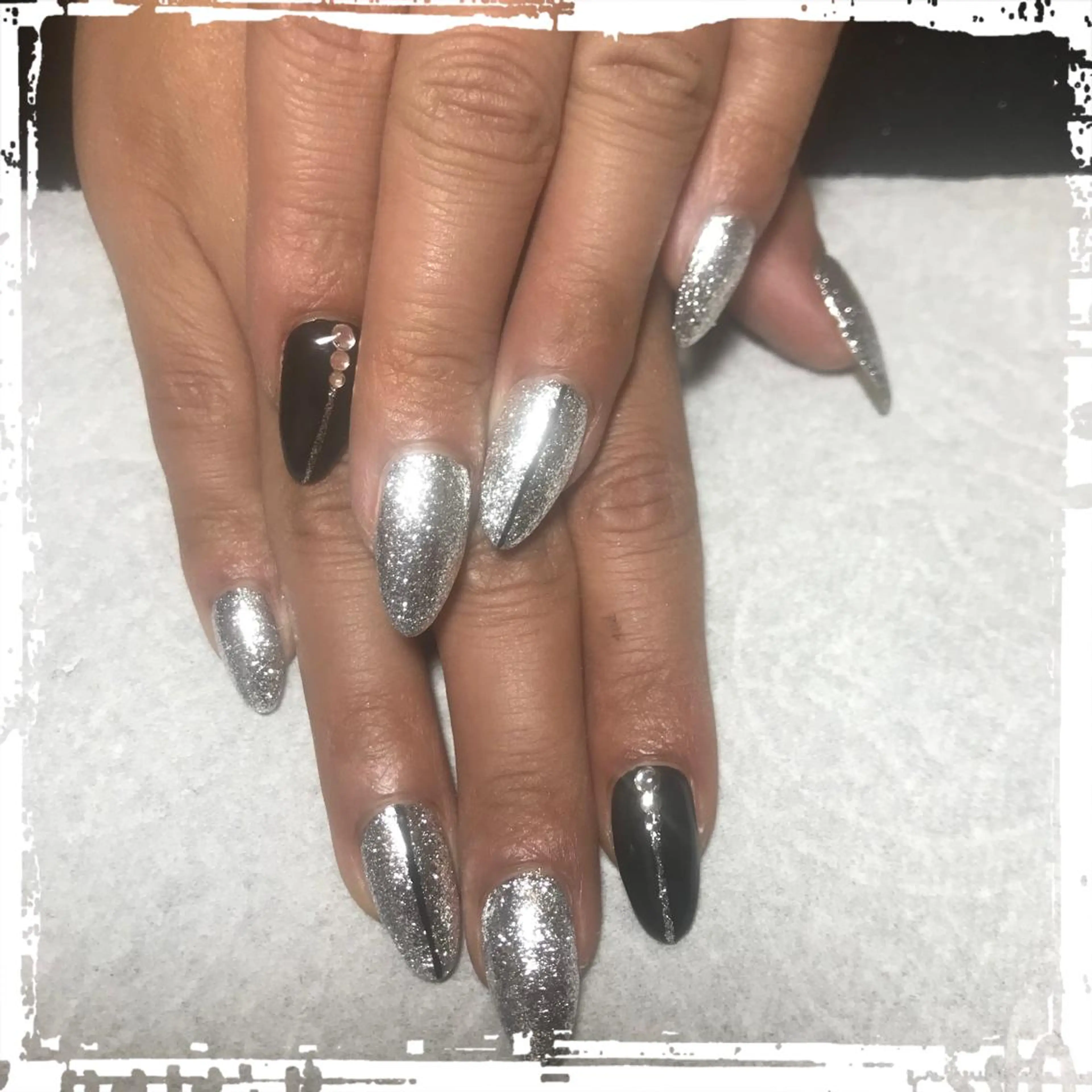 ネイル ECLAT エクラ所属・寺山 千鶴のネイルデザイン