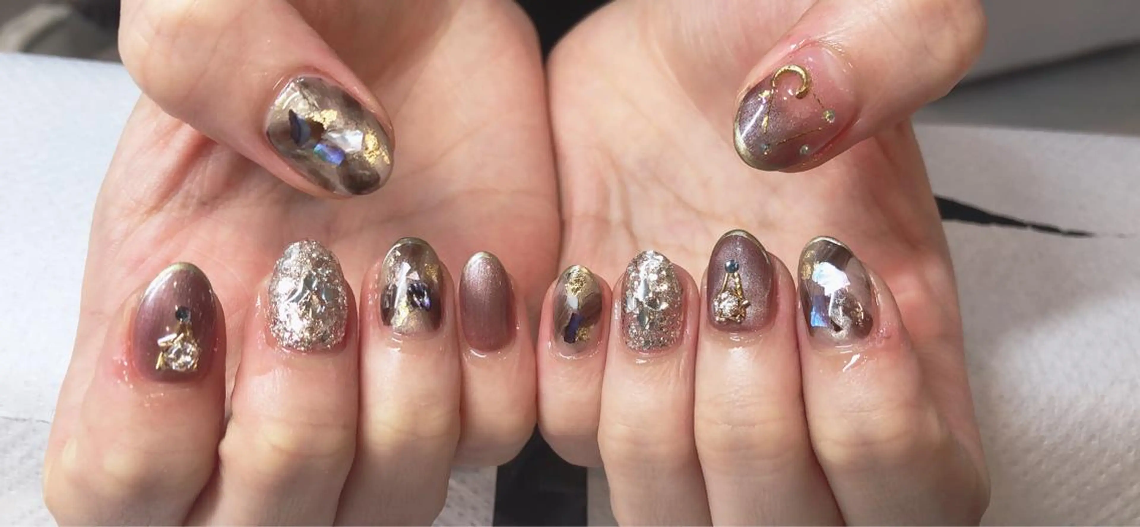 ミディアム ネイル ハンドネイル 長さ出し専門 nynaのネイルデザイン