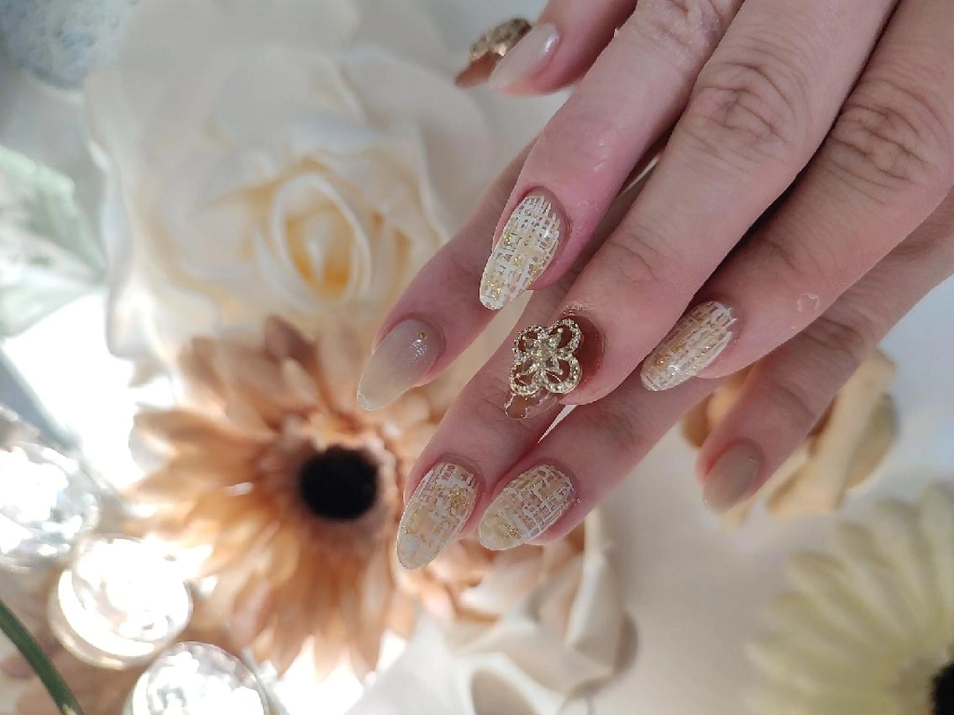 ネイル ハンドネイル RUNWAY 　　の眉毛・アイブロウイメージ