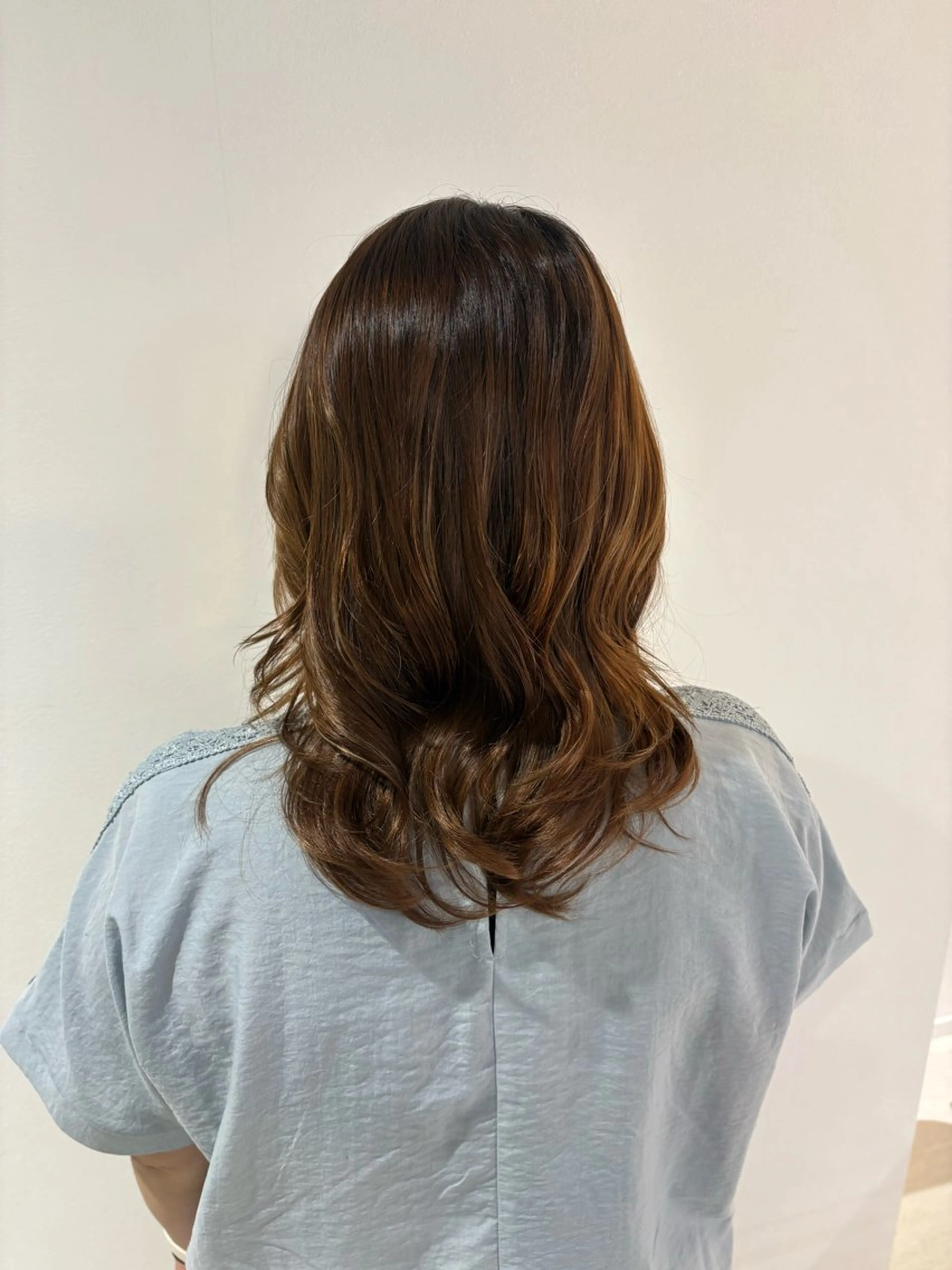 セミロング Wカラーヘアアレンジ さあやのヘアスタイル