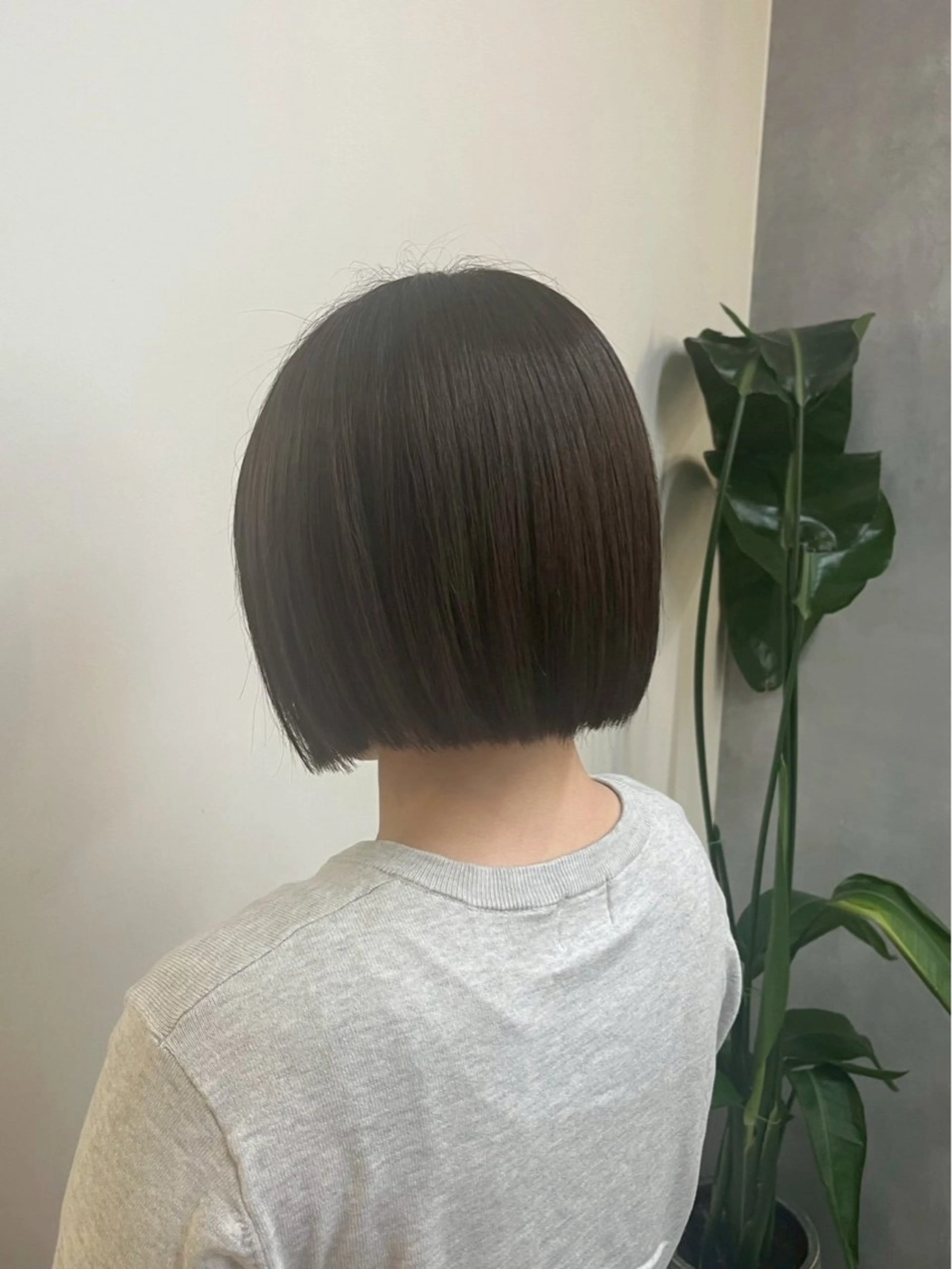 ミディアム 岡田 陽成のヘアスタイル