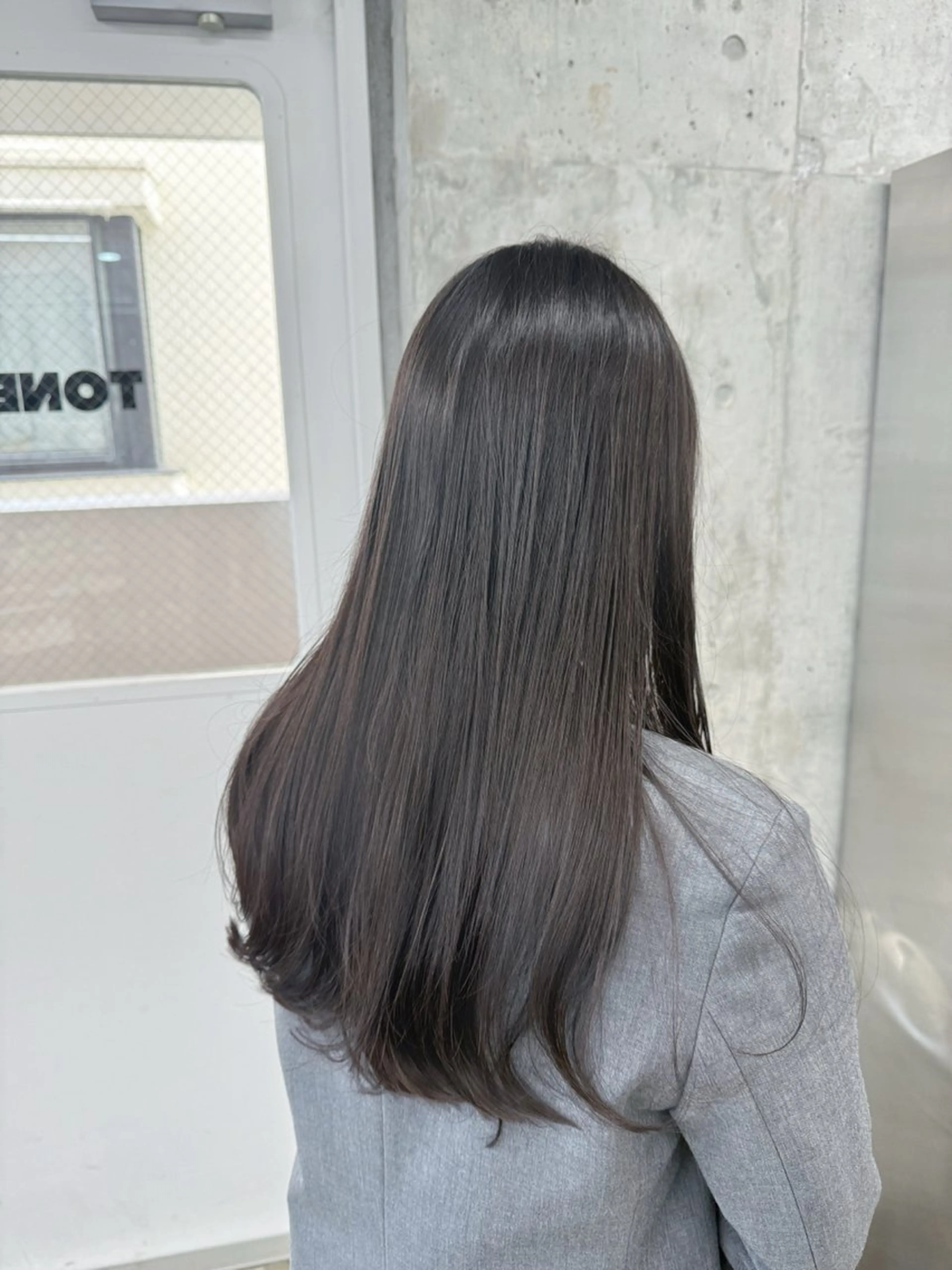 ロング カラー カット ヘアカラー トリートメント 高橋大樹/グレージュ 透明感/髪質改善のヘアスタイル