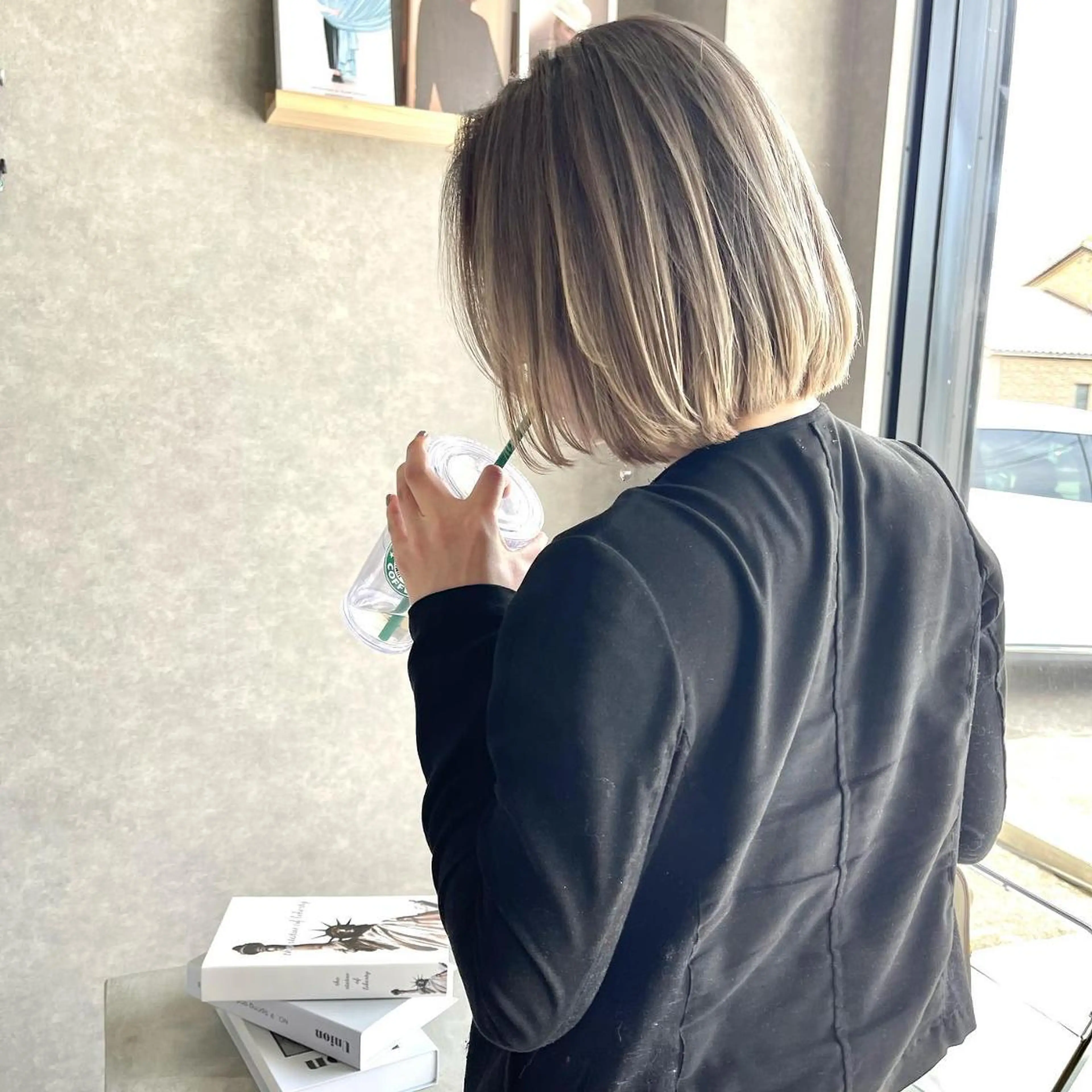 ショート ボブ ハイライト 髪質改善 韓国風ヘア レイヤーカット ヘアカラー 河原 亮のヘアスタイル