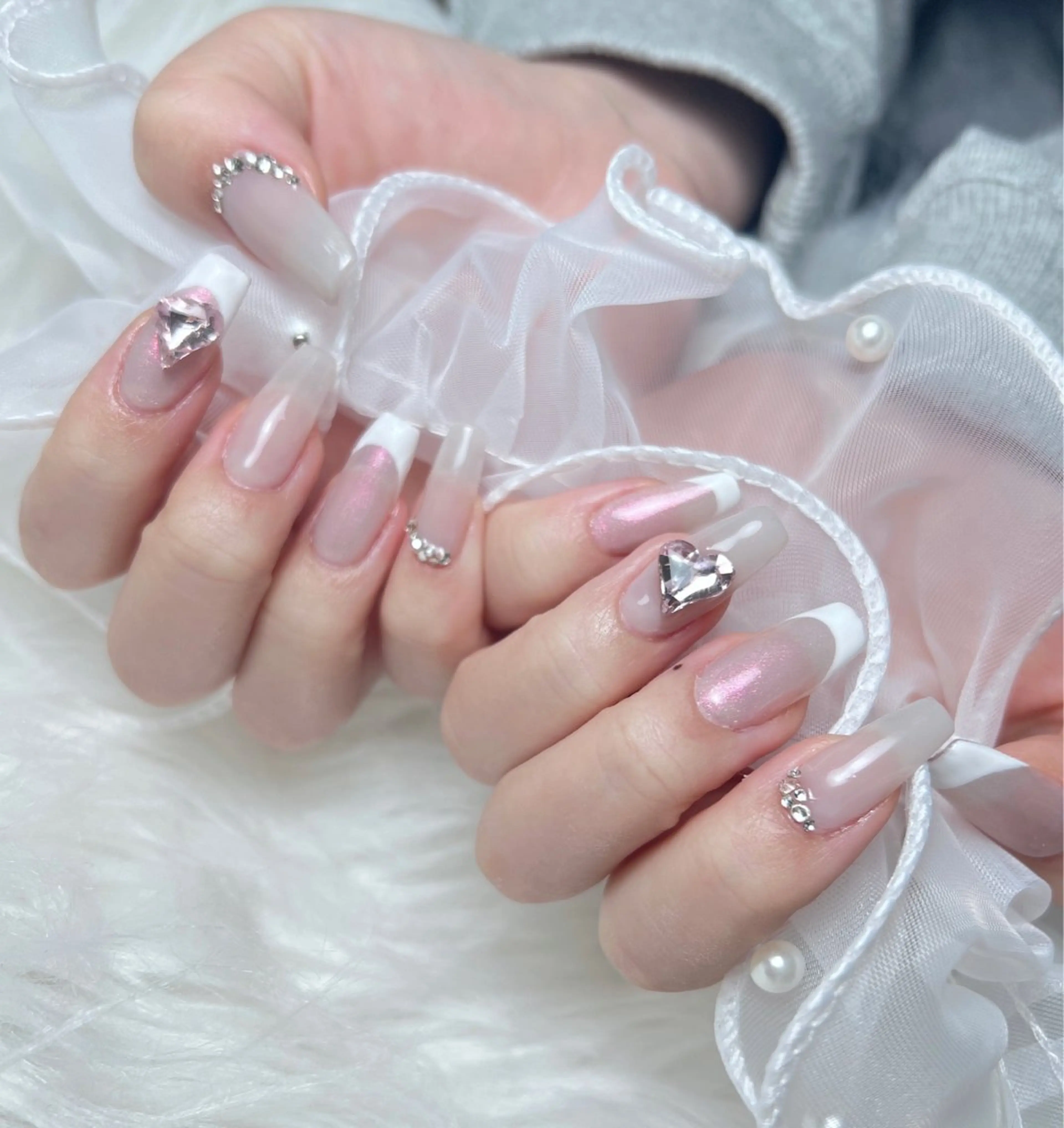 ネイル Rainrain💧 パーツ豊富、やり放題のネイルデザイン