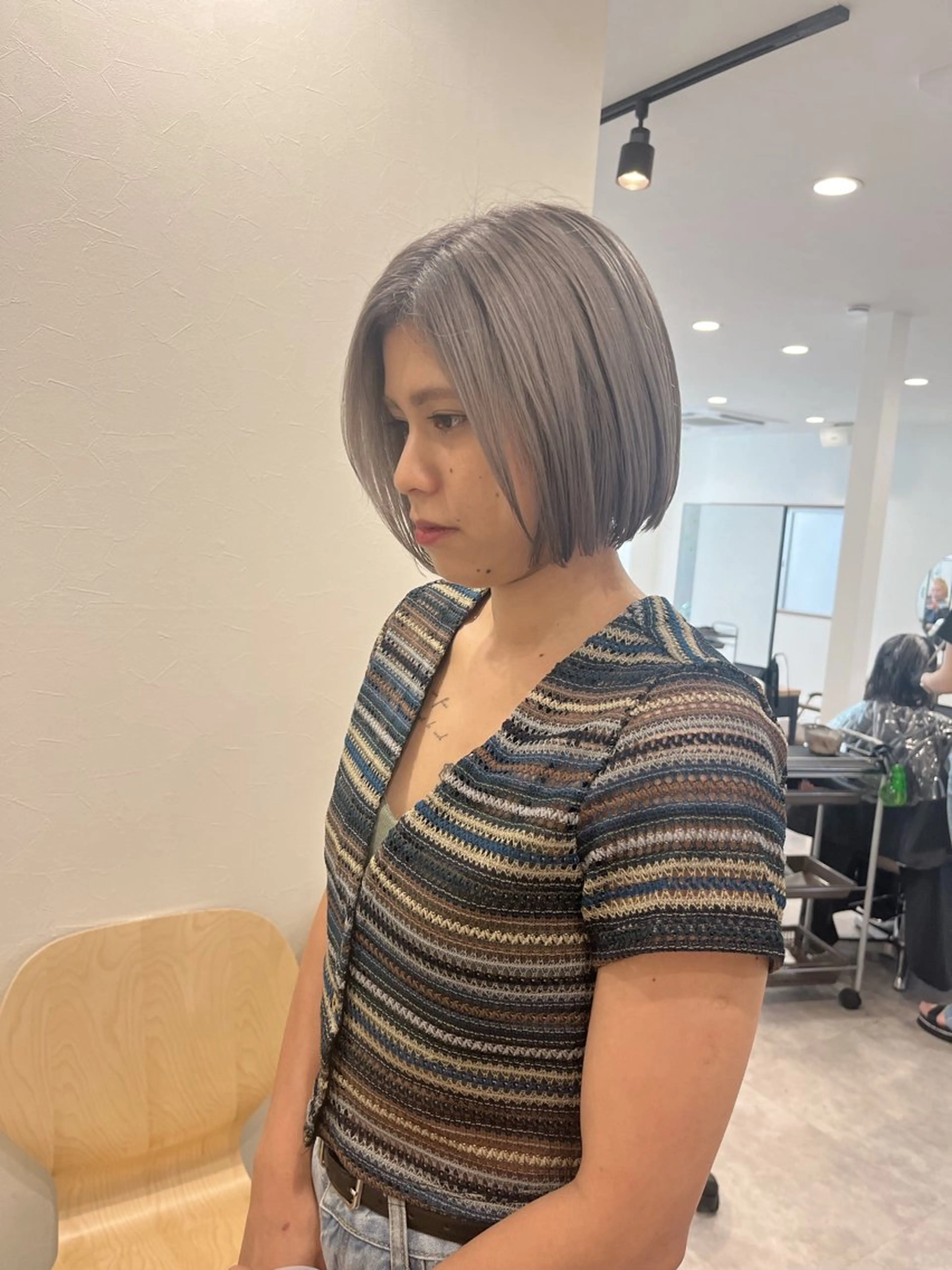 ショート カラー バレイヤージュ ブリーチ 透明感カラー デザインカラー ハイライトカラー カット ヘアカラー ボブ/ハイトーン 福生Radix 下田のヘアスタイル