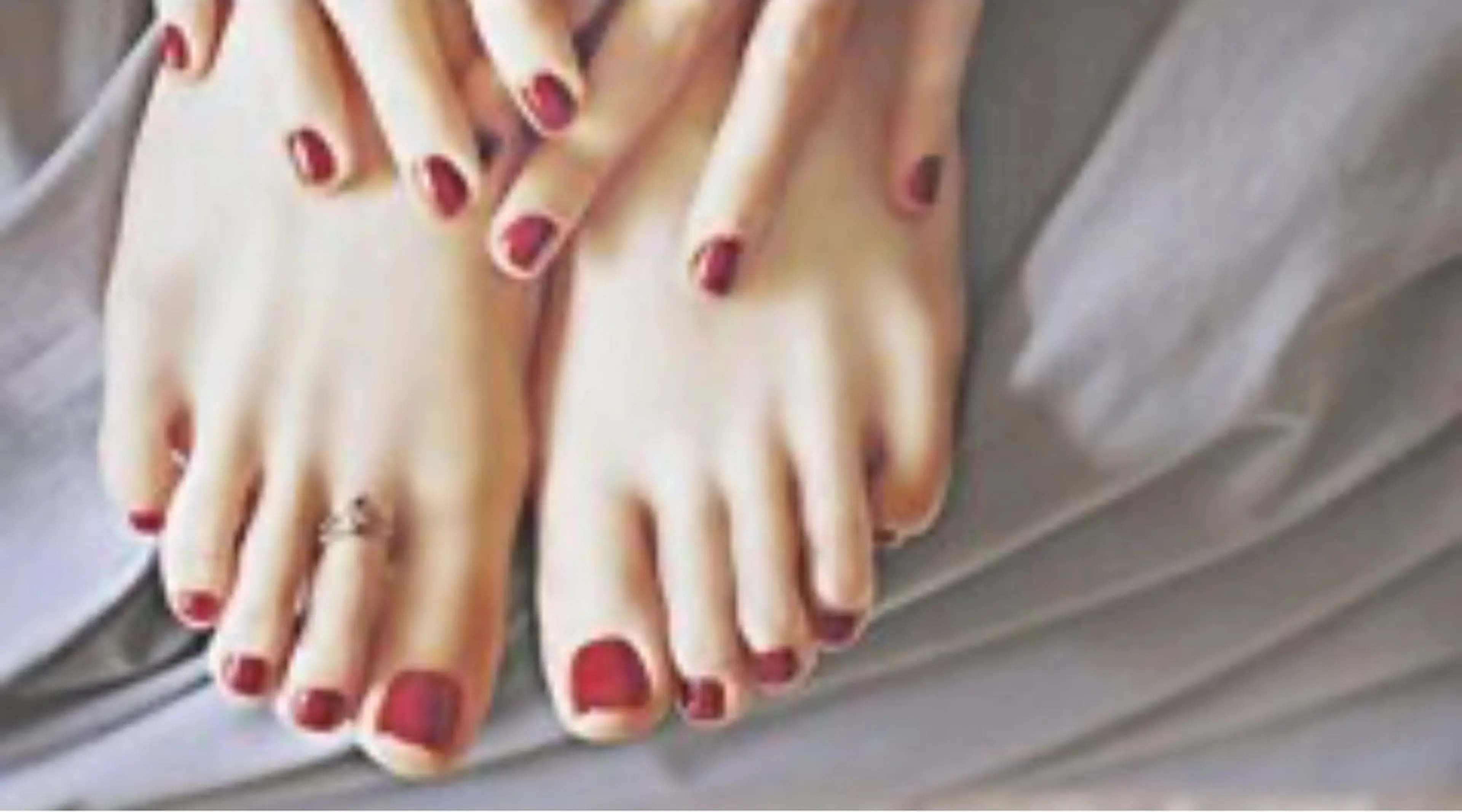 🖐️ハンド+🦶フット🎀 マグネット/フラッシュカラー🎀初回オフ無料💅初回オフ無料❣️の写真