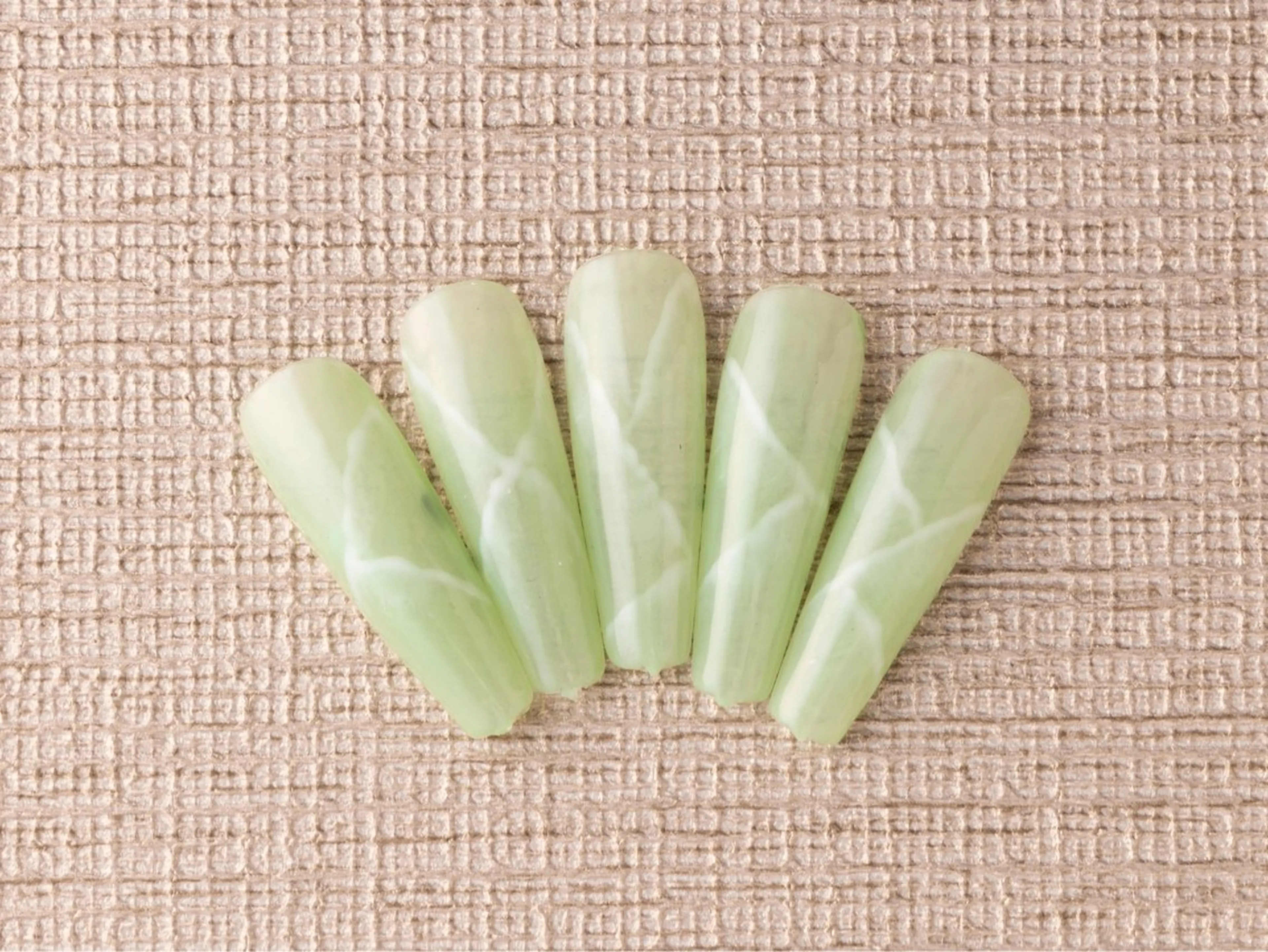 ネイル しょう えんきんのネイルデザイン