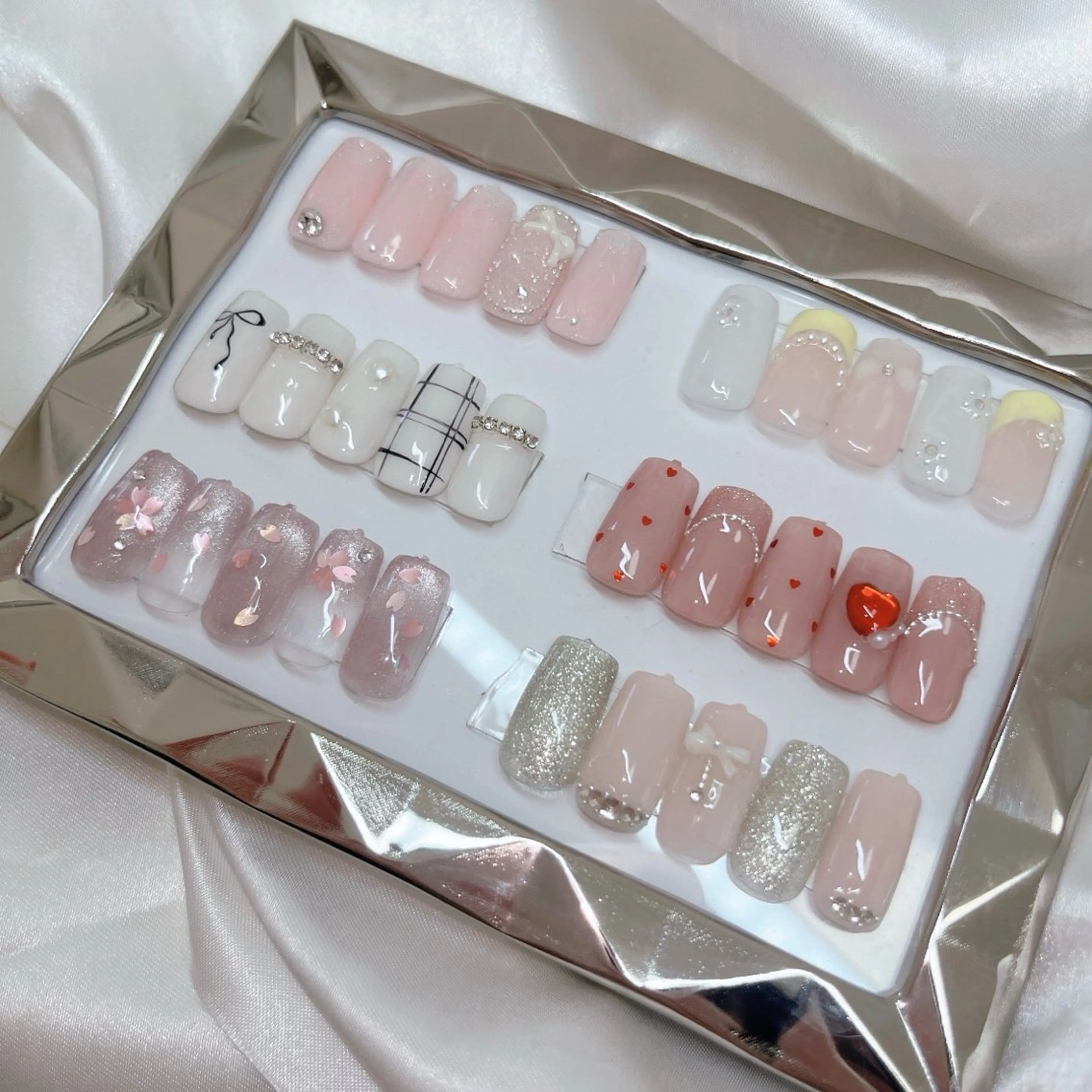 ネイル ハンドネイル emilia nailのネイルデザイン