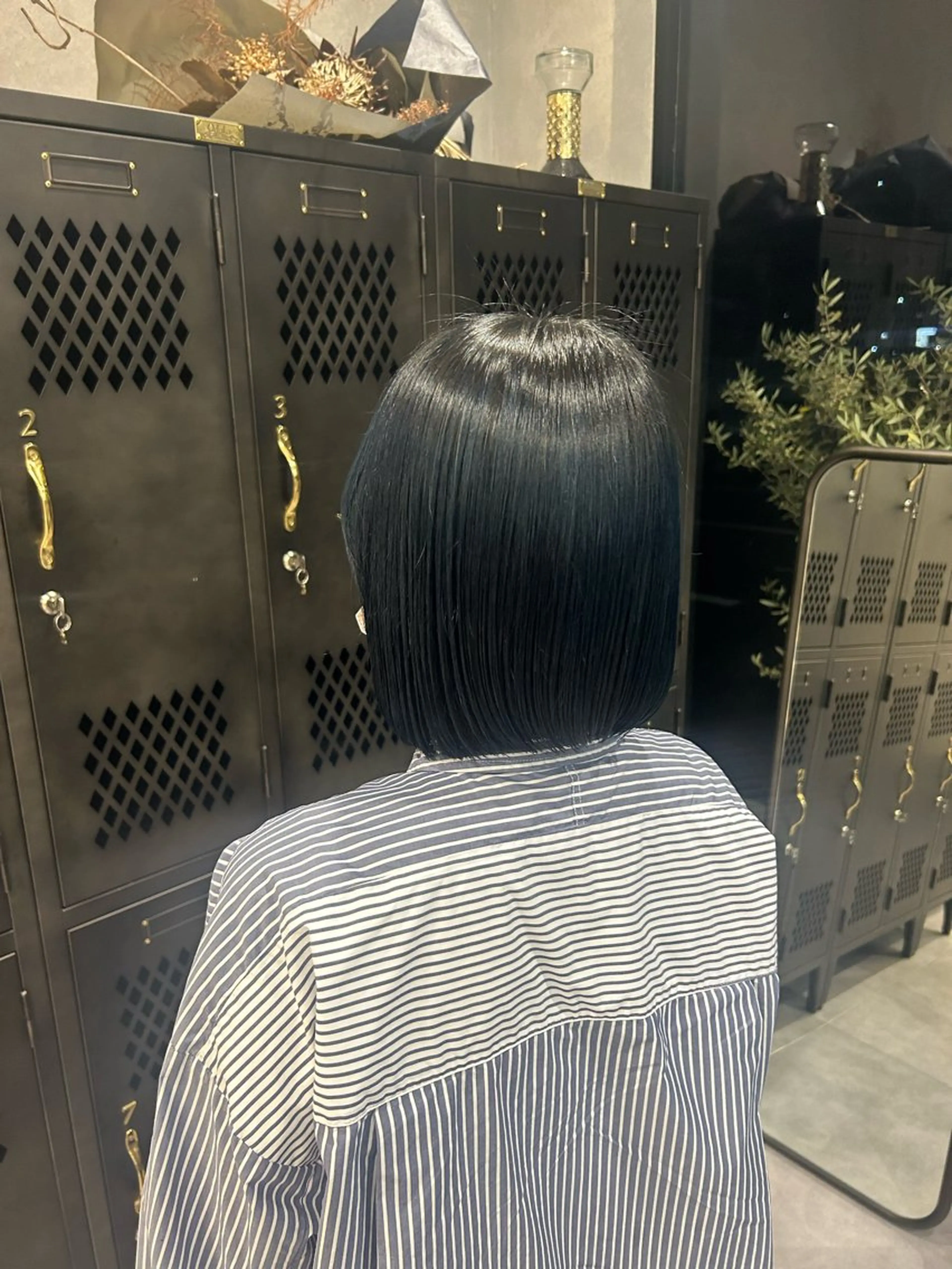 ショート カラー 丸山 莉世のヘアスタイル