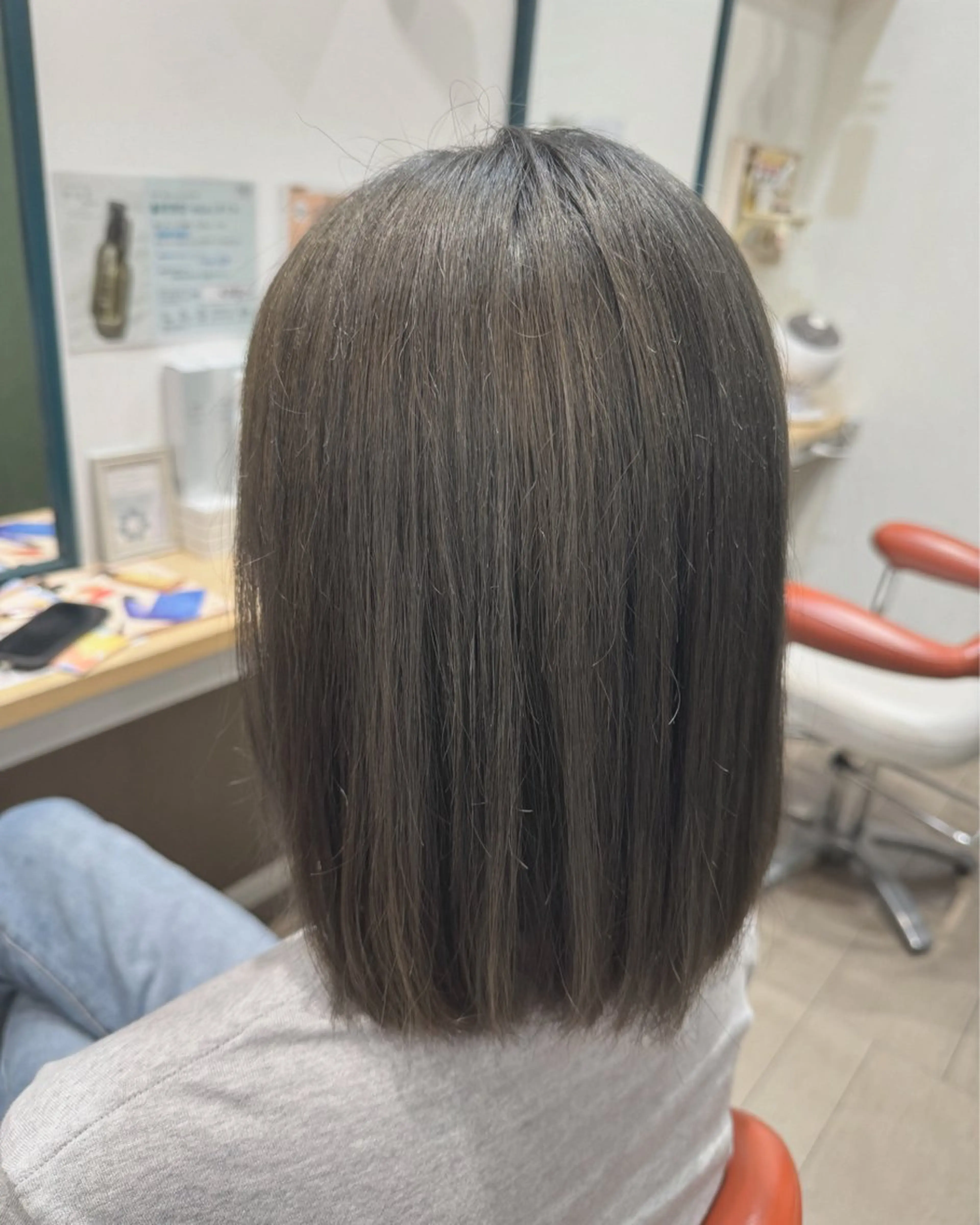 ミディアム カラー ブリーチ 大塚 しおりのヘアスタイル