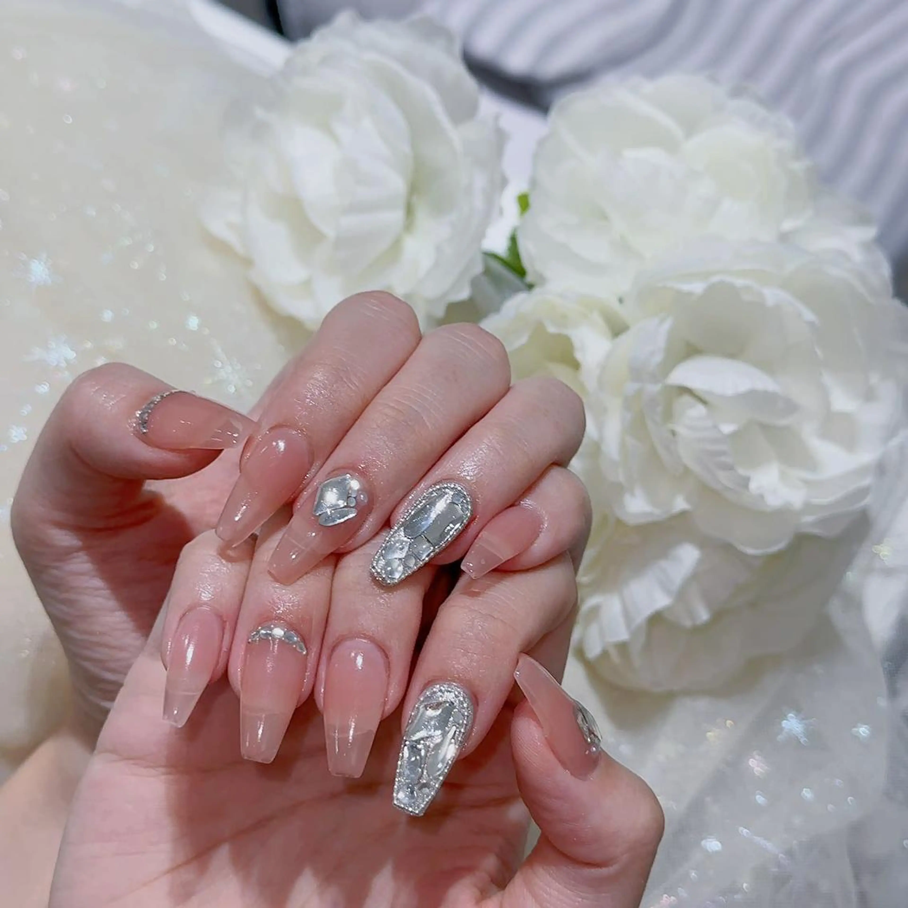 ネイル 長さ出し ネイルチップ Queens ciciのネイルデザイン