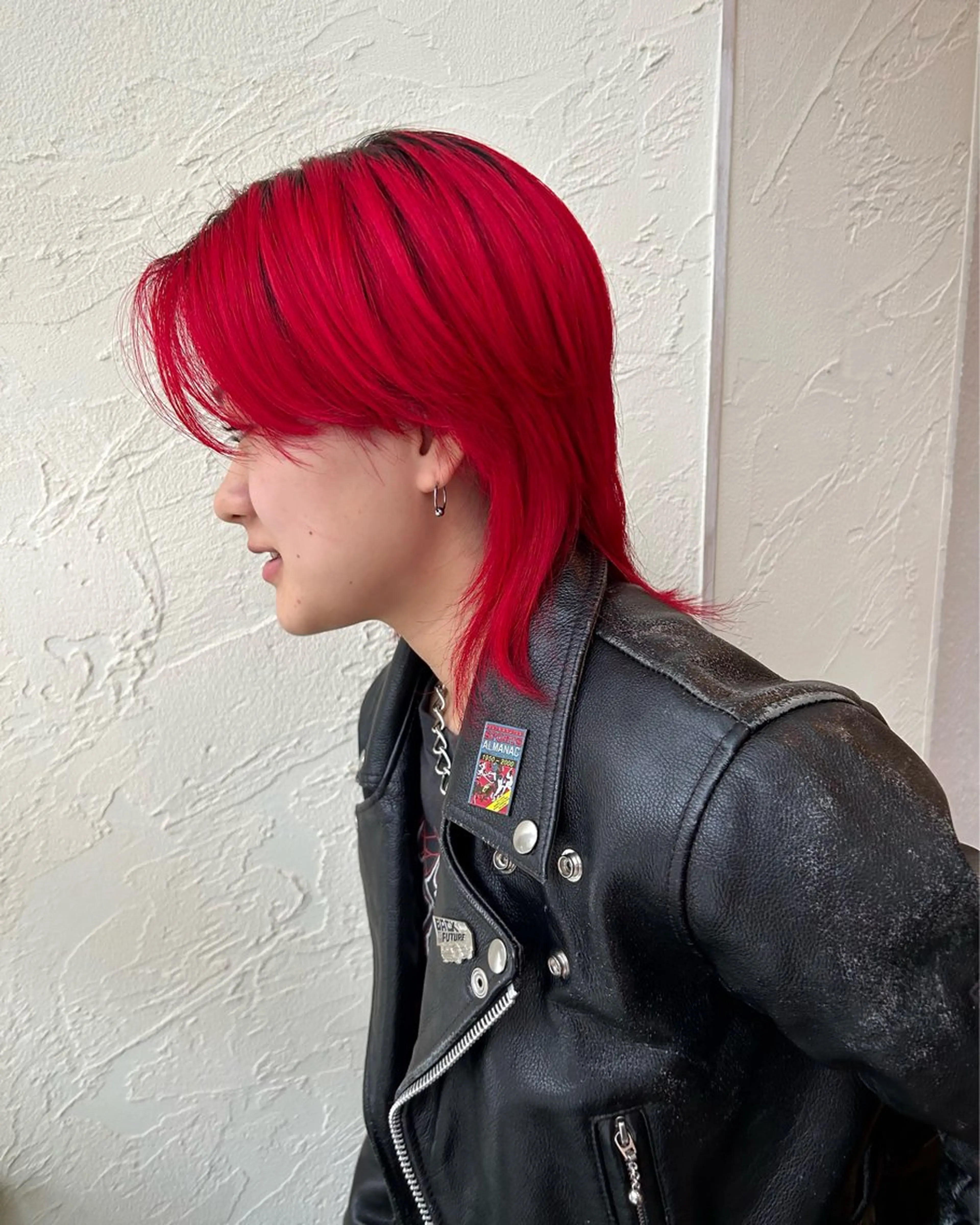 ショート カラー 角田 桃香のヘアスタイル