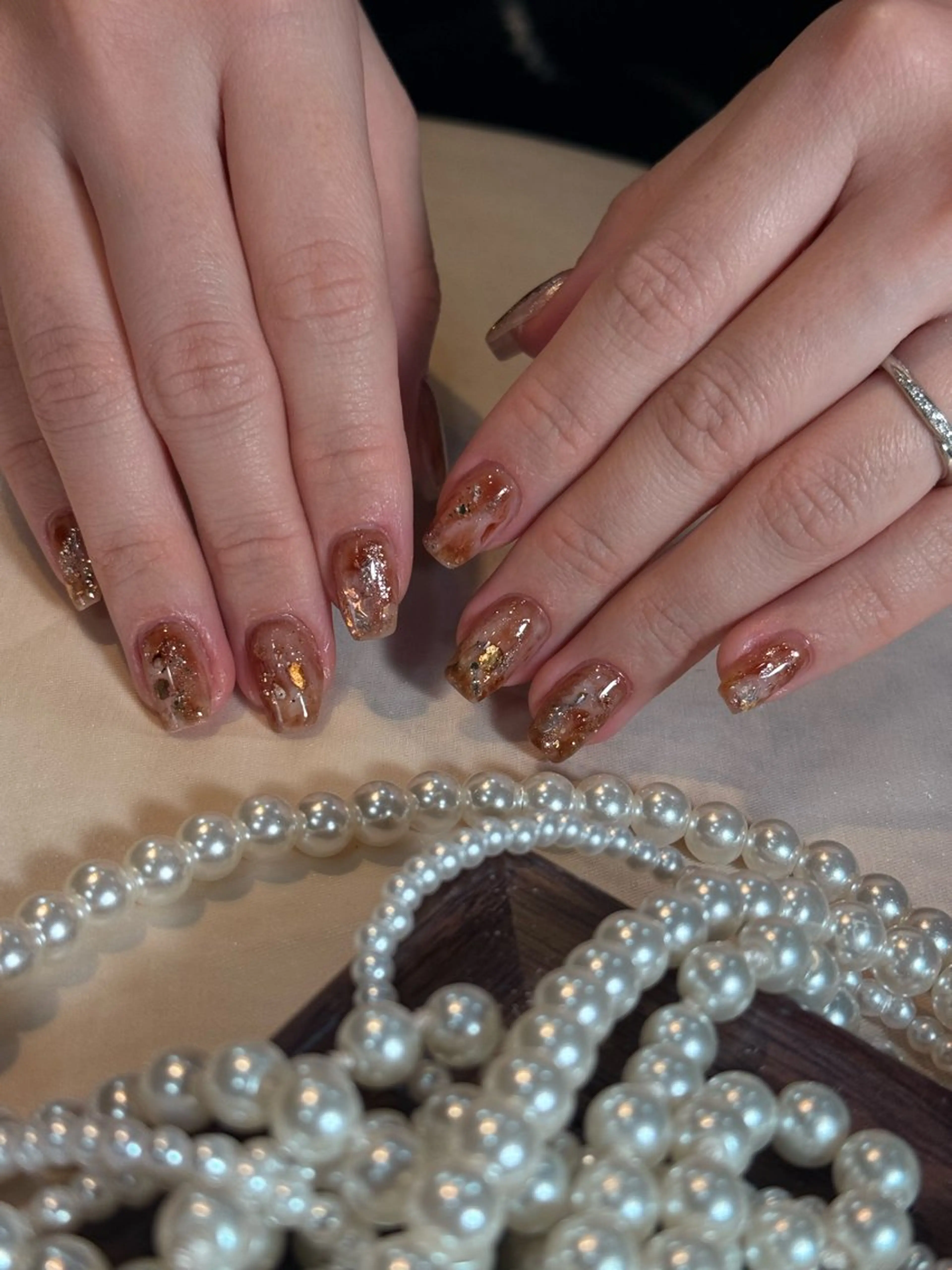 ネイル ブラウン 長さ出し 韓国ネイル ニュアンスネイル オフィスネイル アールビーネイル所属・💐RB_ nail🌻🌈のネイルデザイン