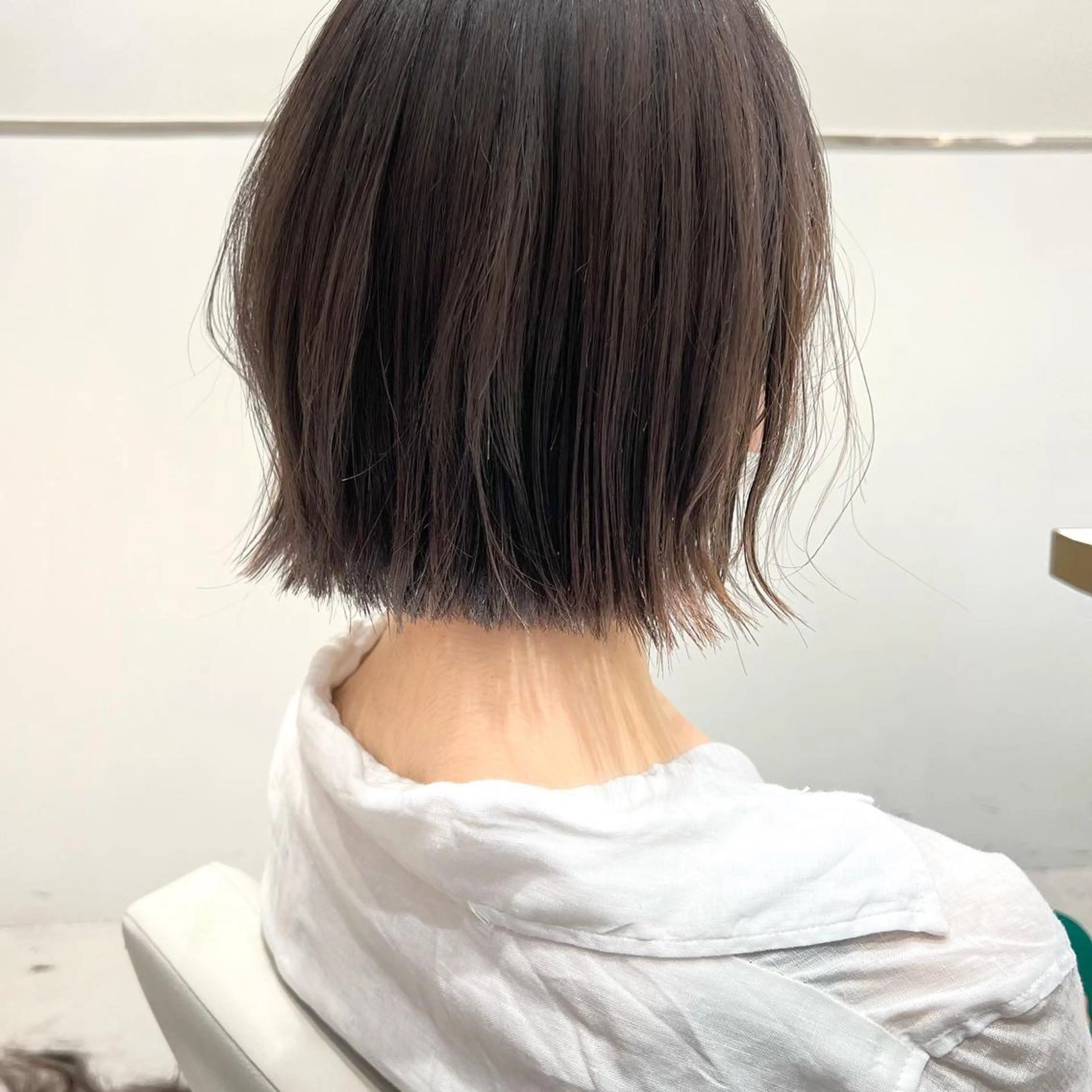 ショート カラー グレージュ ボブ カット ヘアカラー トリートメント レイヤー専門家 ダブルカラー修のヘアスタイル