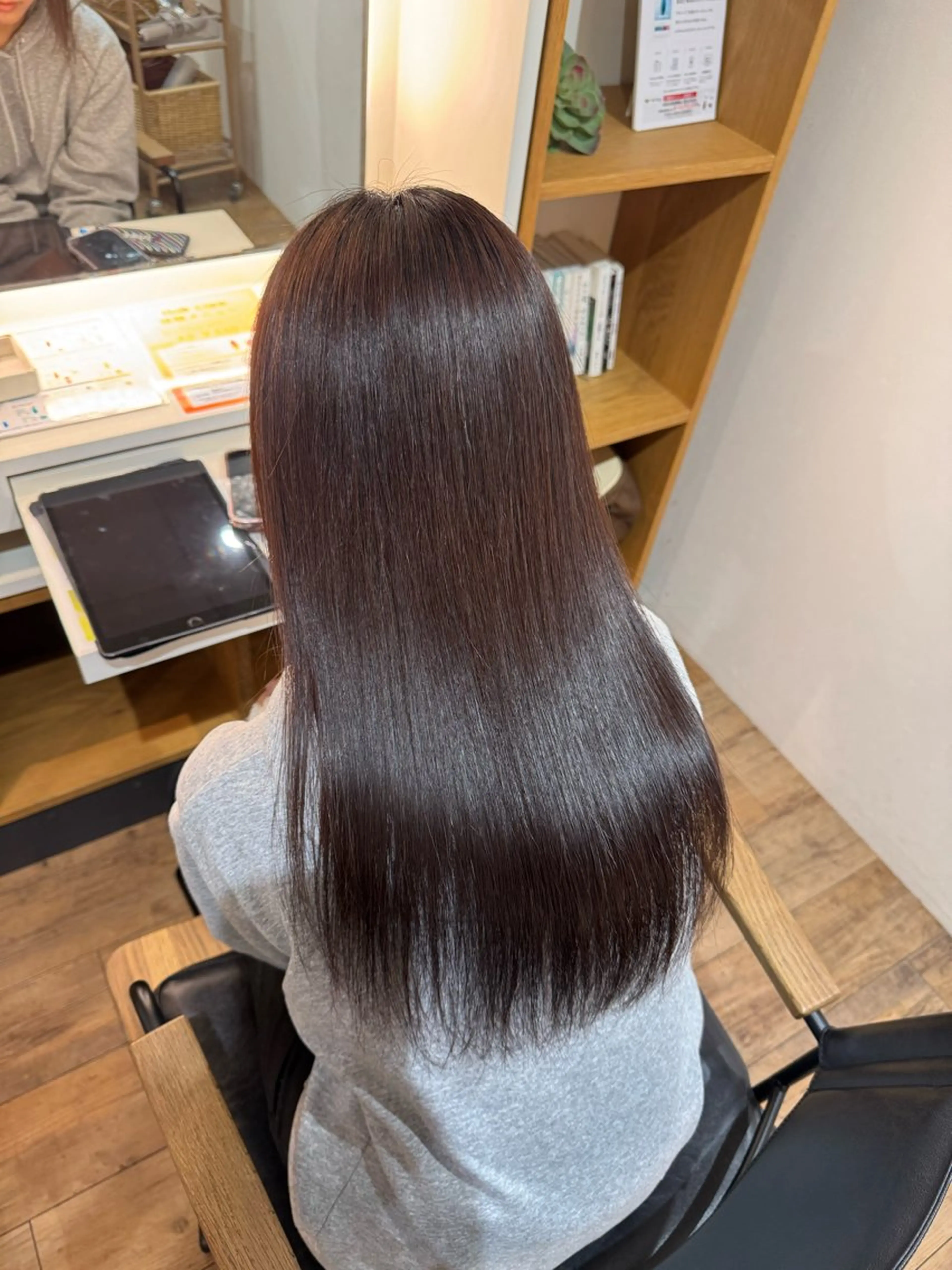 セミロング カット 縮毛矯正 トリートメント 美髪/髪質改善 川口凌弥のヘアスタイル