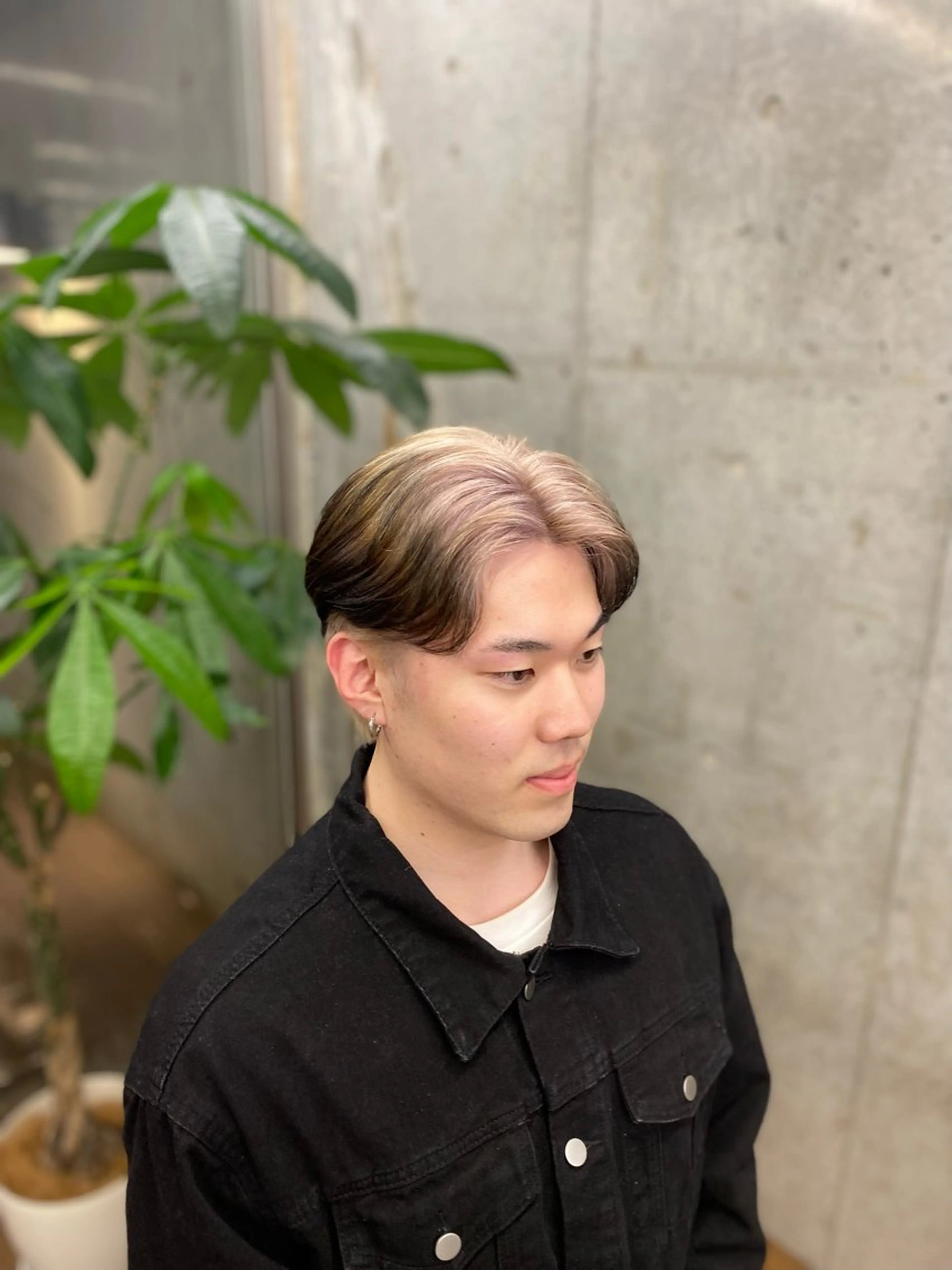 カラー メンズ ベージュカラー 黒髪 ホワイトベージュ ヘアカラー ✨️艶ハイトーン特化 ✨️佐藤望のヘアスタイル