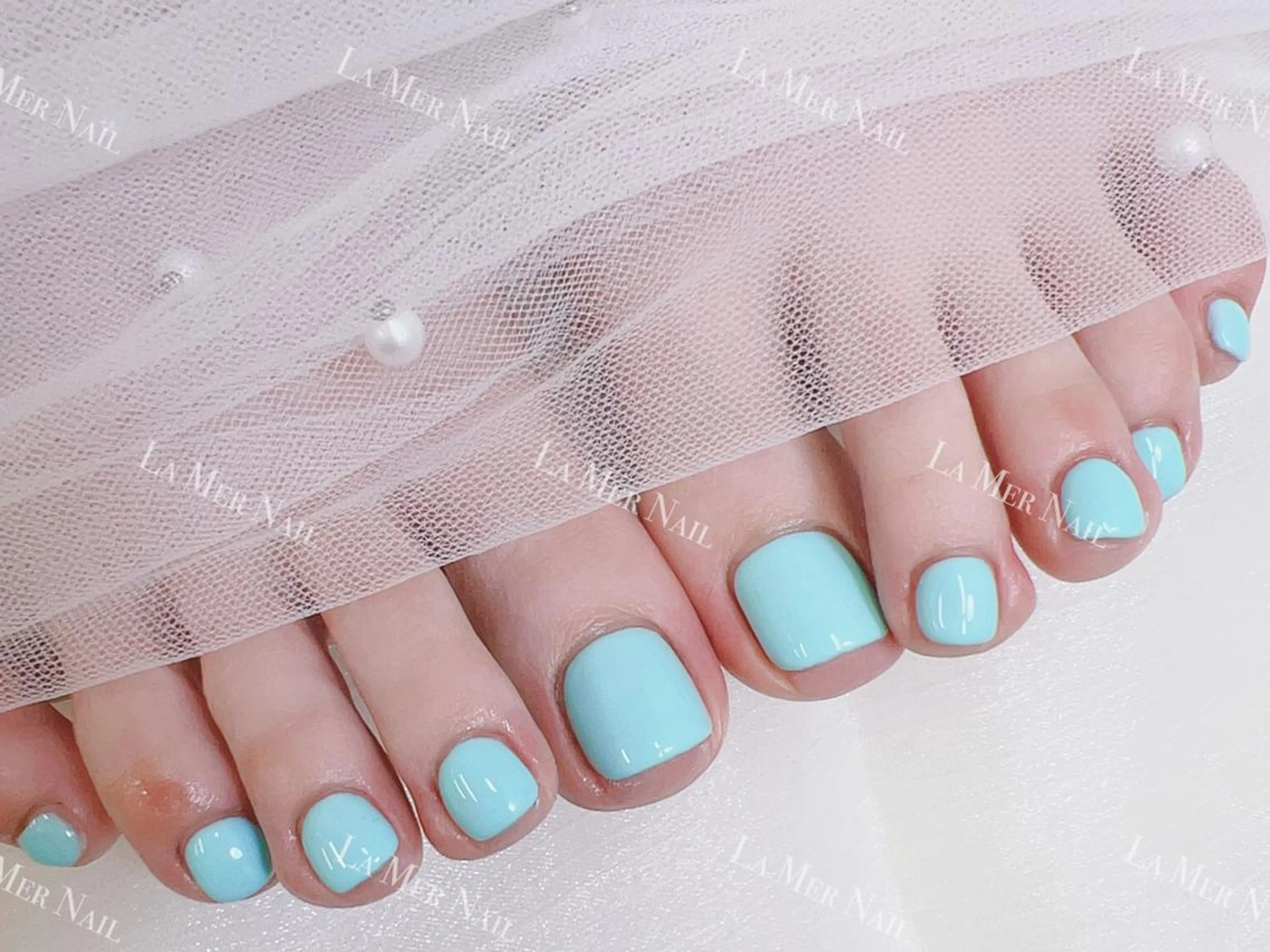 👣【フット】🌈オフなしワンカラー/ラメグラデーション(2色ok)(ジェルオフあり＋500)の写真