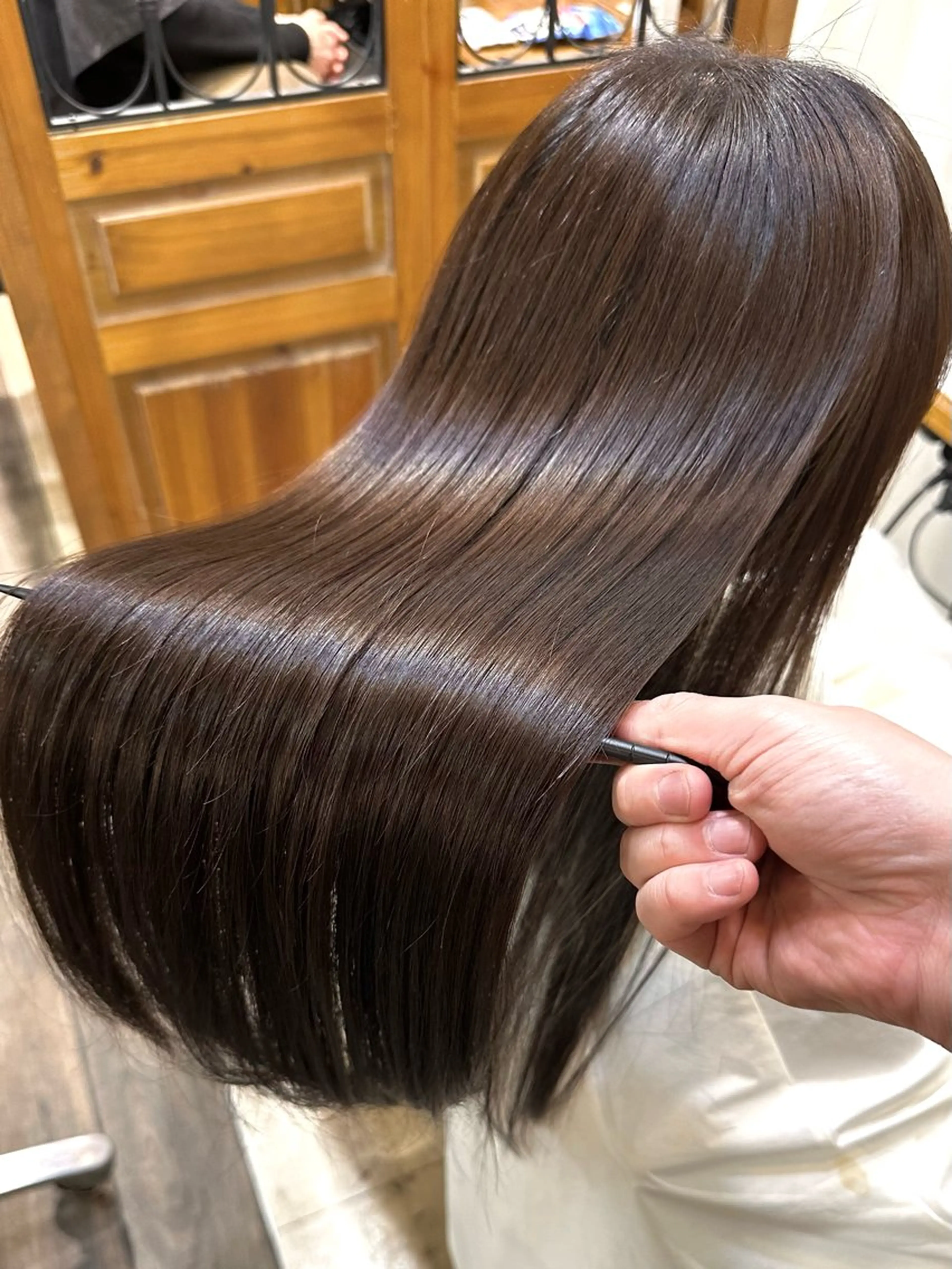 艶と質感UP◎つるりんちょ。０髪質改善カラー＋メンテナンスカットの写真