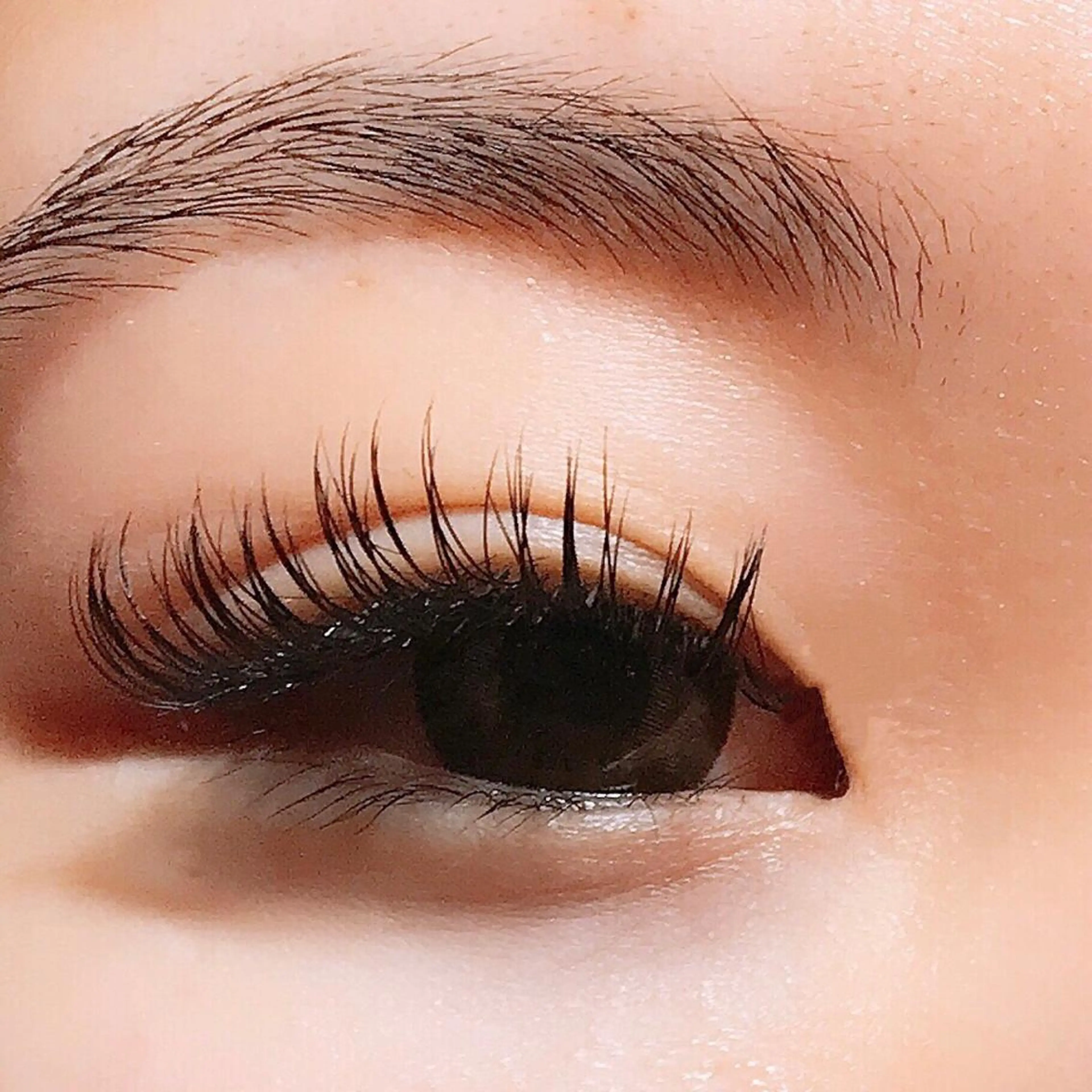 マツエク・マツパ Cカール UMEDA FIGAROのヘアスタイル