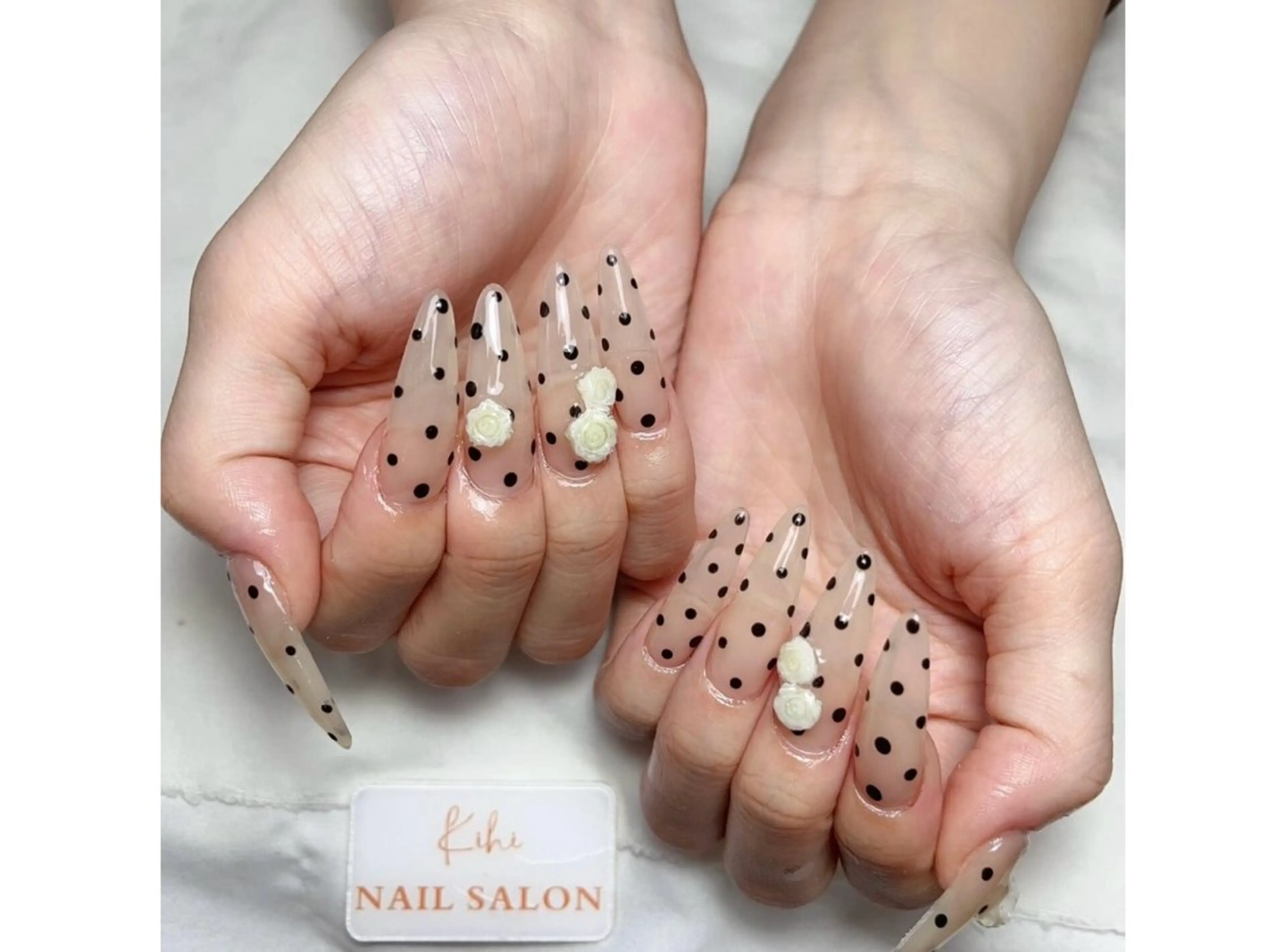 ネイル チークネイル フレンチネイル ジェルネイル グラデーション 韓国ネイル ハンドネイル 清水 ユナのネイルデザイン