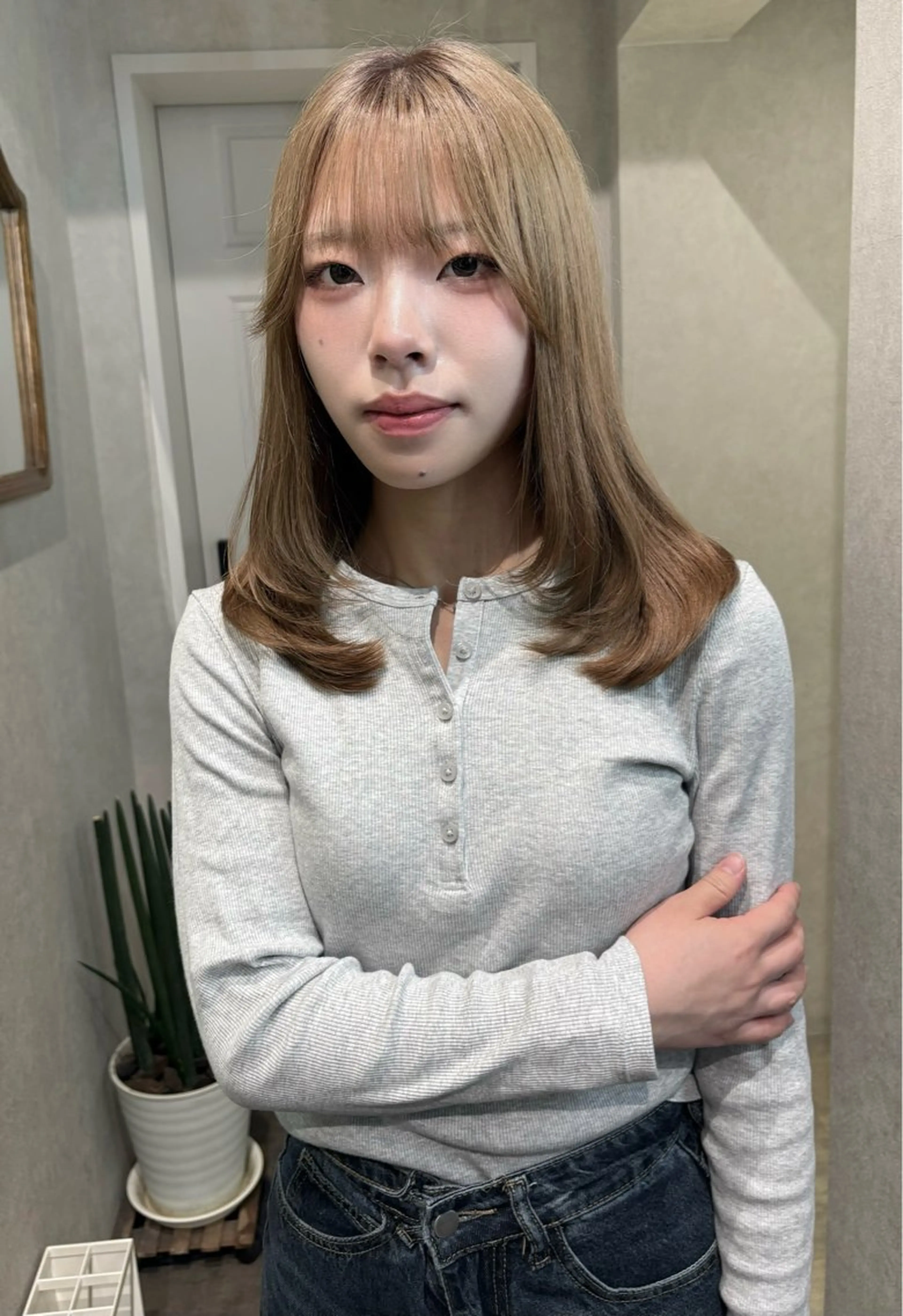 ミディアム カット 透明感モテスタイル 💞SHIORI💞のヘアスタイル