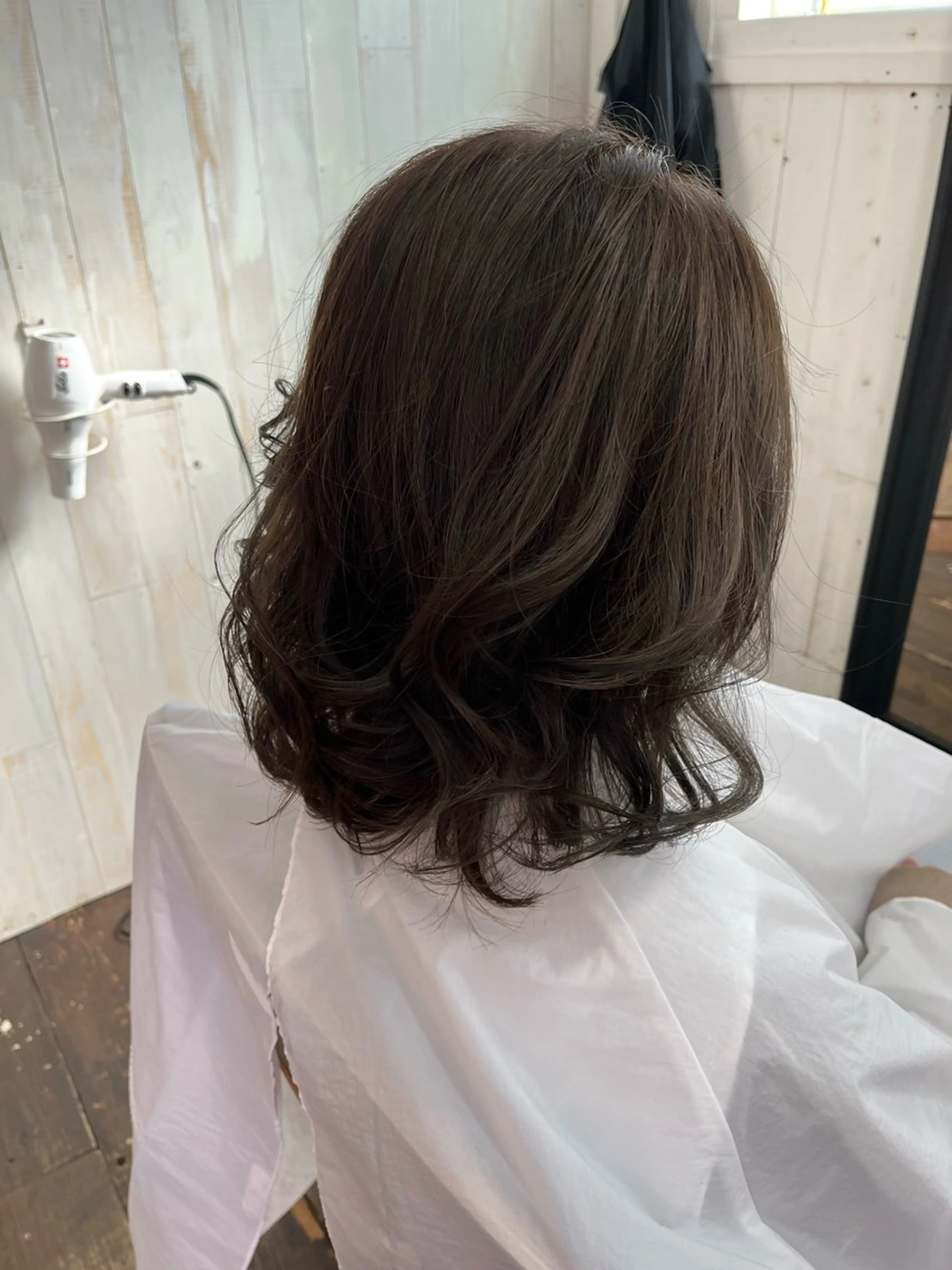 ミディアム 紙屋 隼人のヘアスタイル