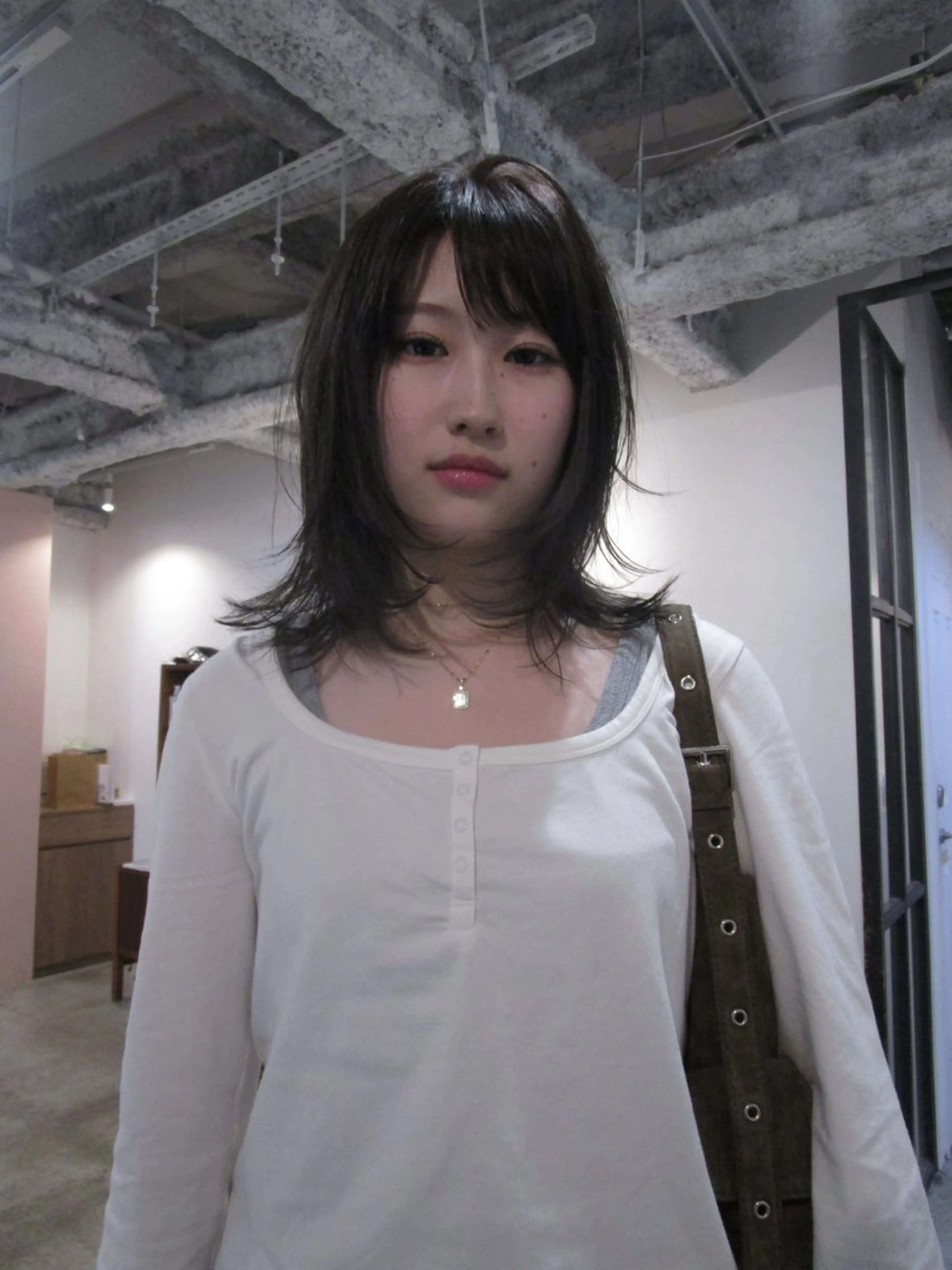 ミディアム カラー ブラウンカラー ナチュラルブラウン レイヤーカット カット ヘアカラー yu maのヘアスタイル