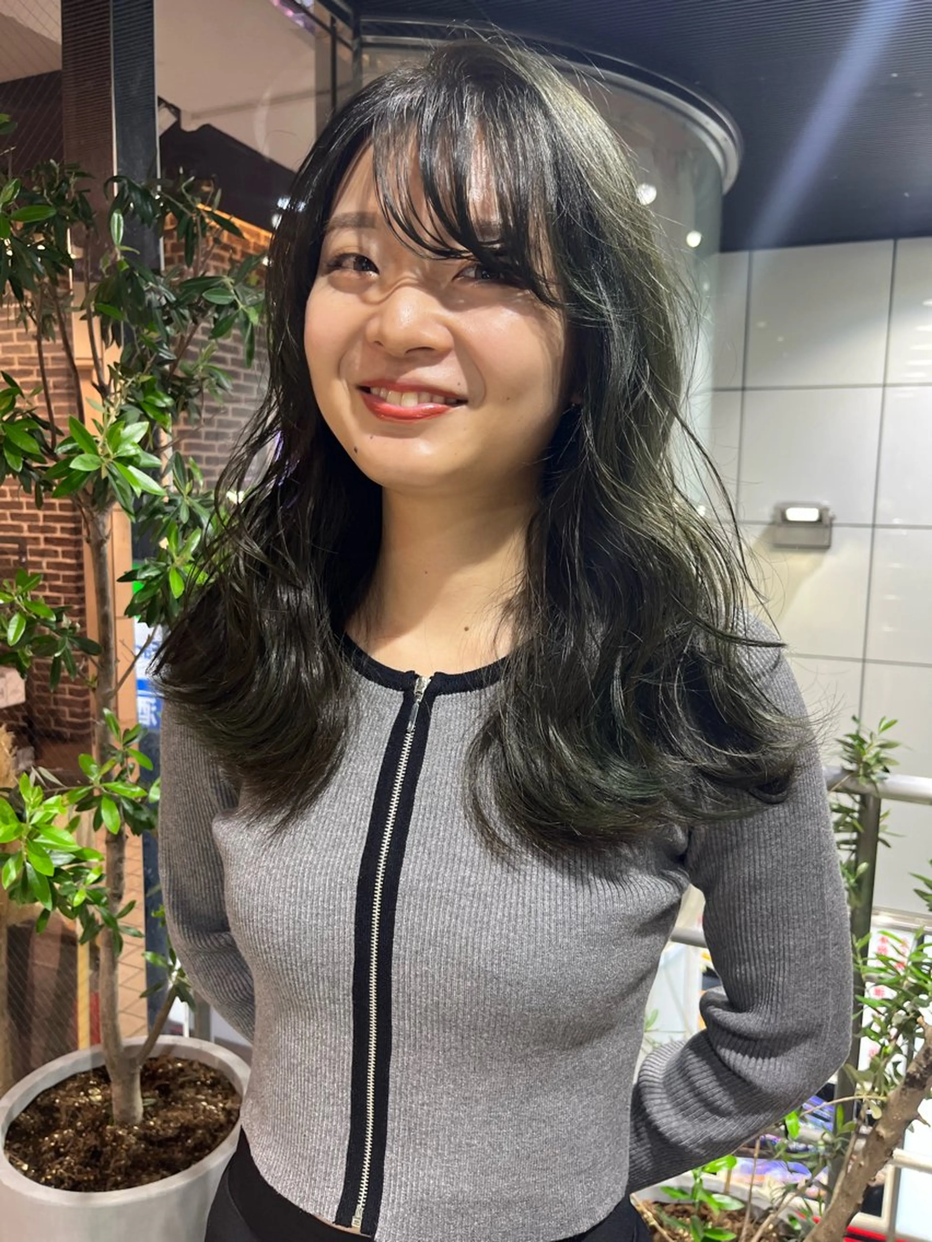 セミロング カラー ブリーチ ケアブリーチ ダブルカラー ハイトーンカラー インナーカラー Rei/ 縮毛矯正/ ハイライトカラー募集のヘアスタイル